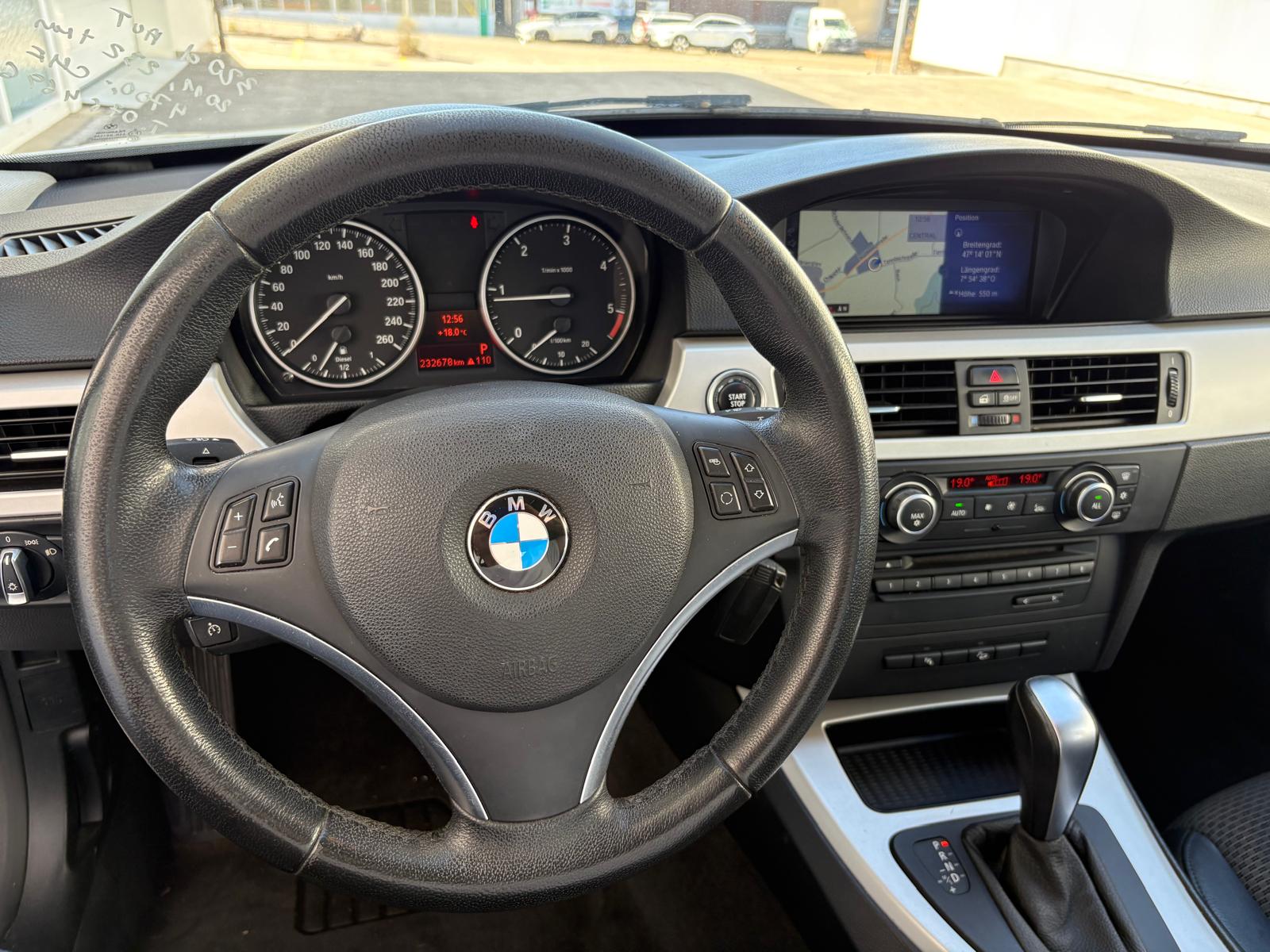 BMW 320d xDrive Touring Dynamic Edition Steptronic-image-5