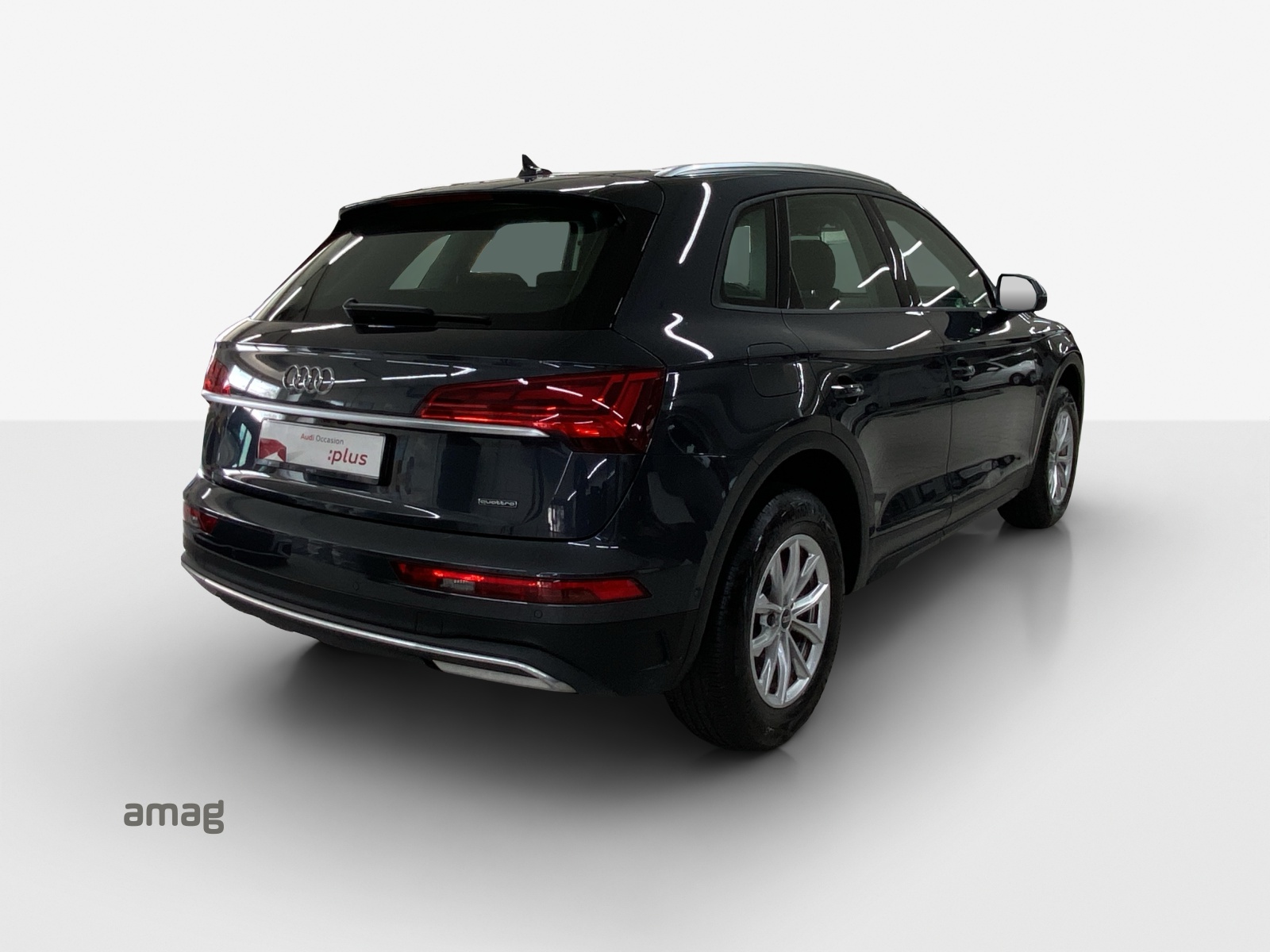AUDI Q5 45 TFSI quattro S-tronic-image-4