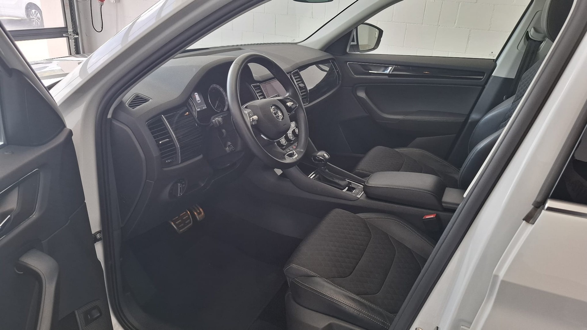 SKODA Kodiaq 2.0 TDI SCR Style 4x4 DSG-image-6