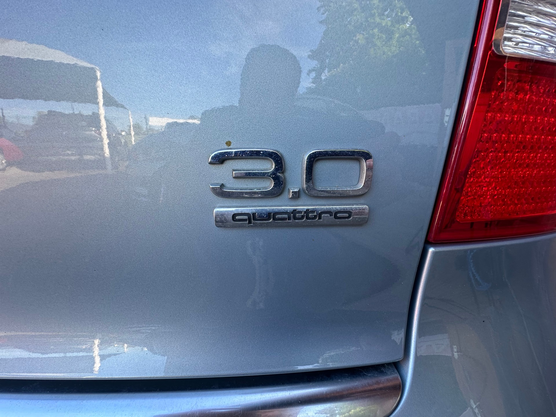 AUDI A4 Avant 3.0 V6 quattro-image-17