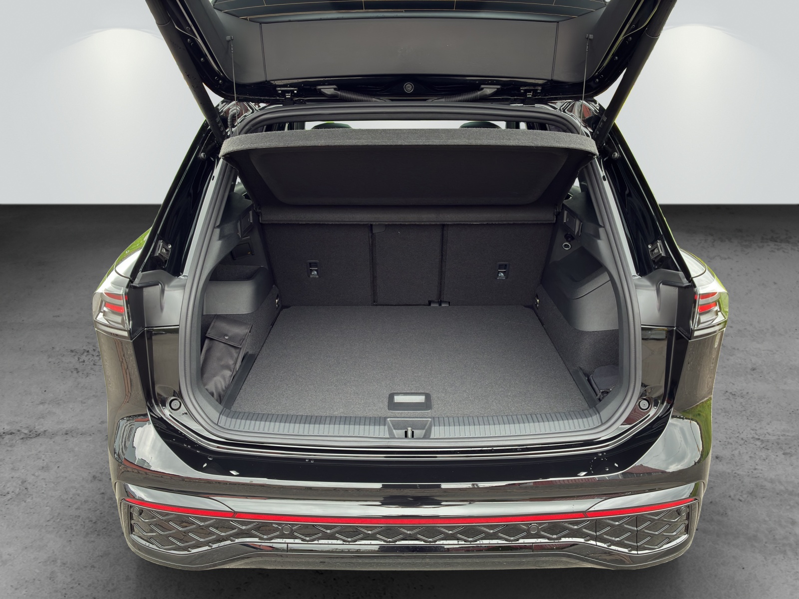 VW Tiguan 2.0 TSI DSG R-Line Plus 4Motion-image-9
