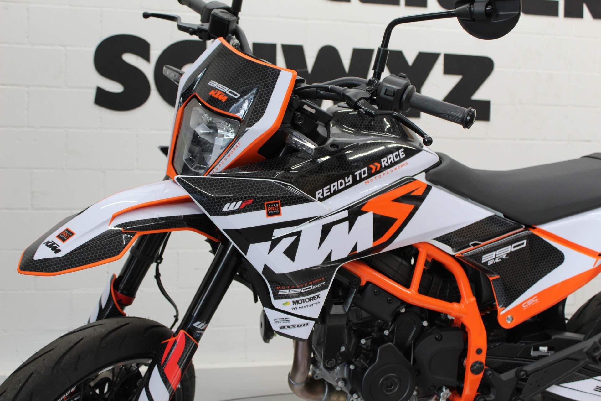 KTM 390 SMC R-image-6