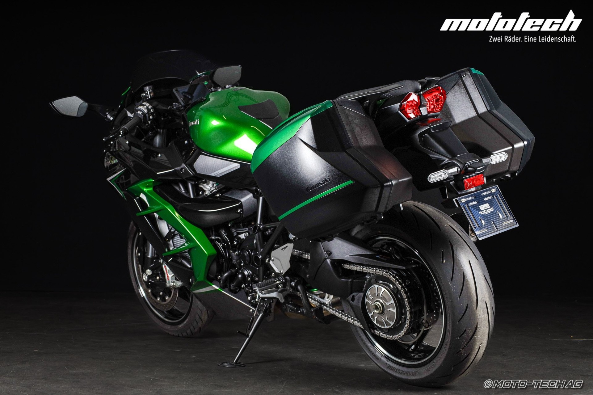 KAWASAKI Ninja H2 SX SE Tourer BODIS-showroom-element-3