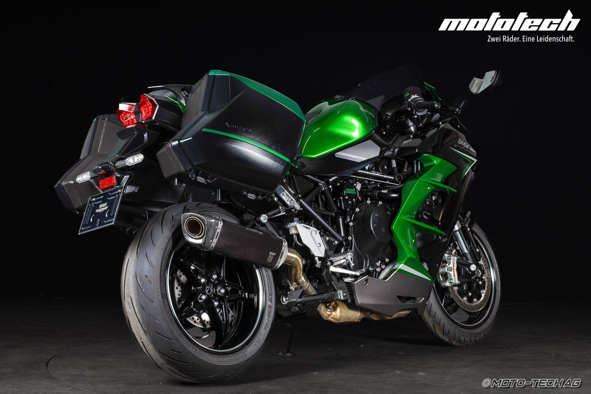 KAWASAKI Ninja H2 SX SE Tourer BODIS-showroom-element-2