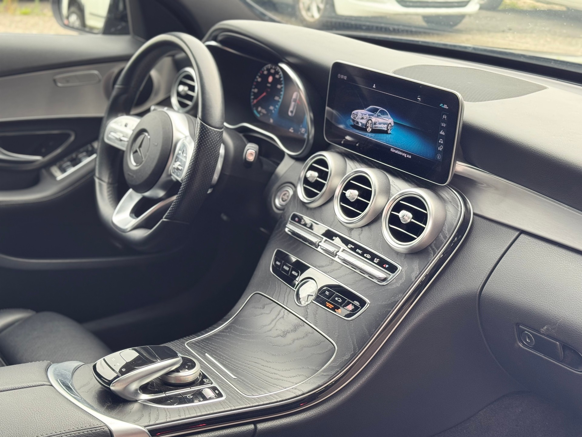 MERCEDES-BENZ C 220 d Swiss Star 4Matic 9G-Tronic-image-6