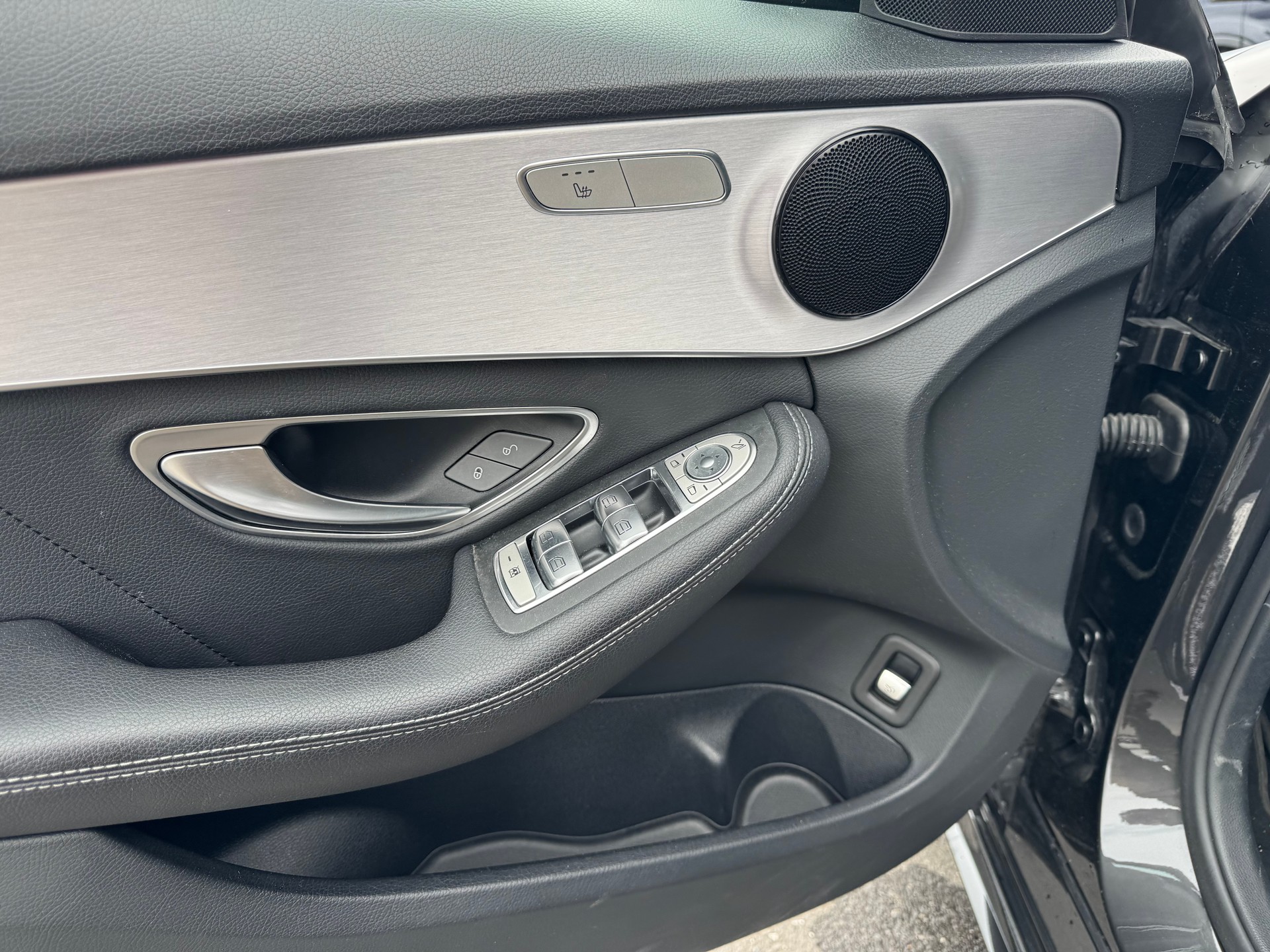 MERCEDES-BENZ C 220 d Swiss Star 4Matic 9G-Tronic-image-9