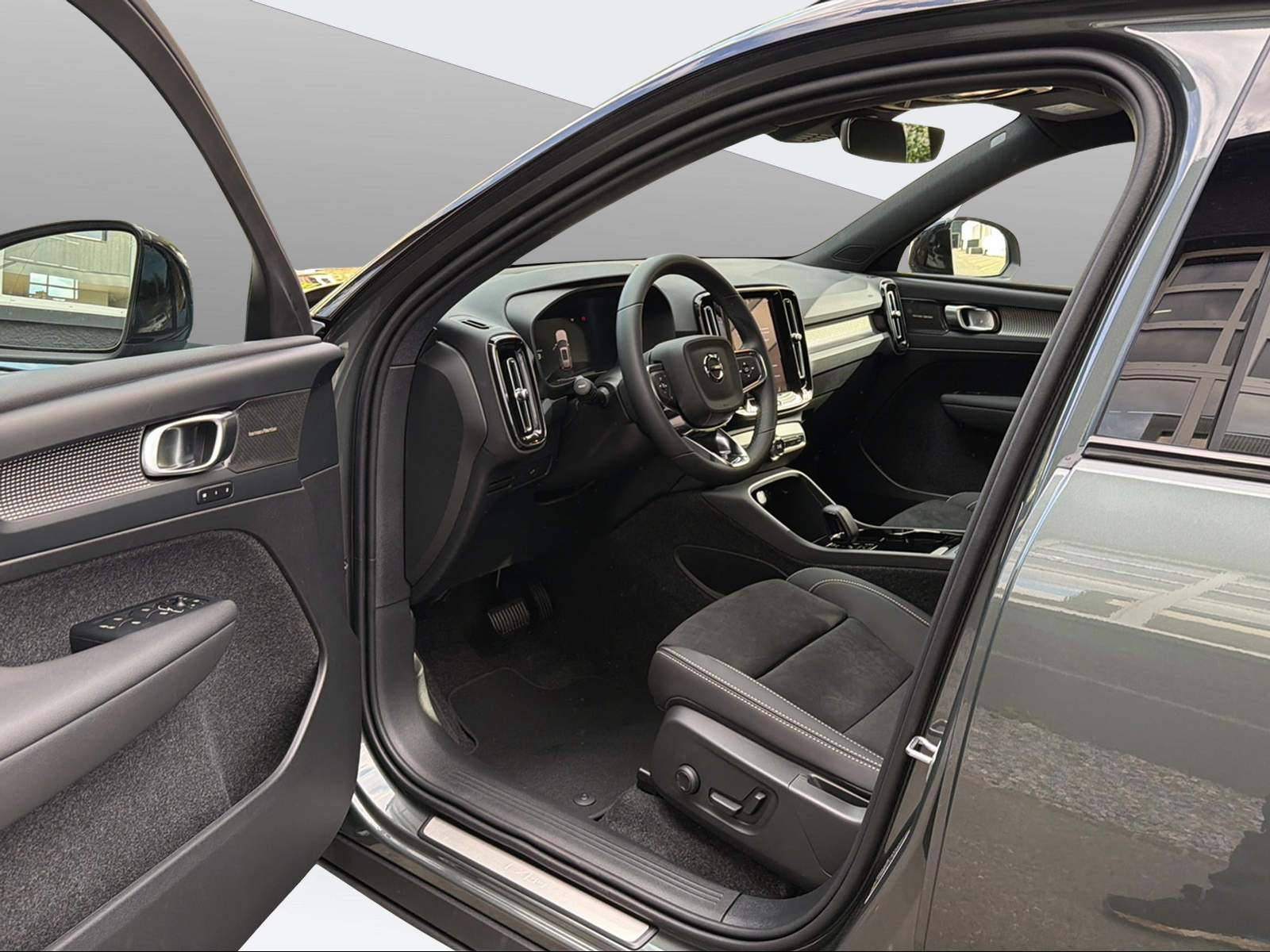 VOLVO EX40 Twin XCENTRIC Edition AWD-image-10