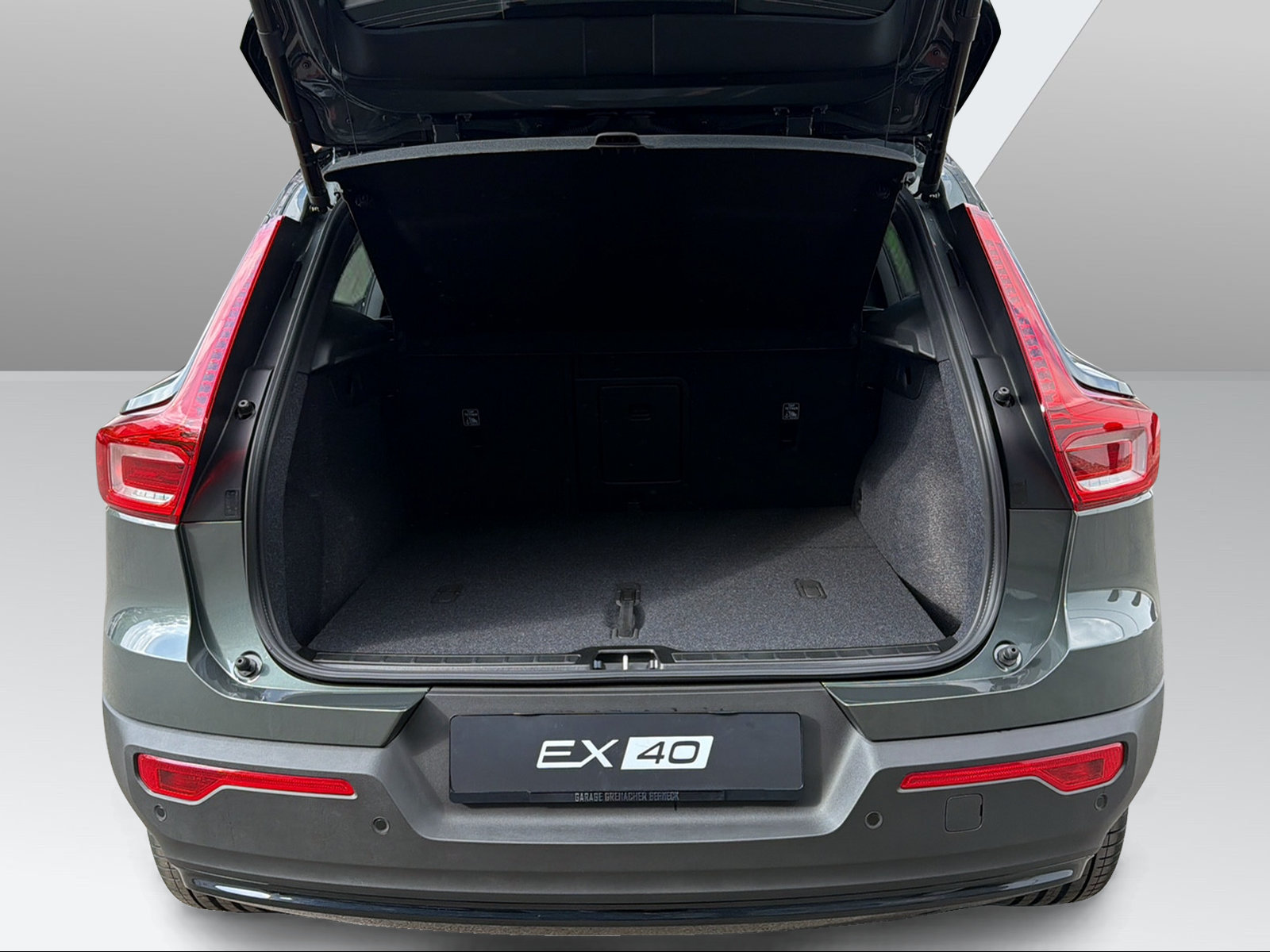 VOLVO EX40 Twin XCENTRIC Edition AWD-image-9