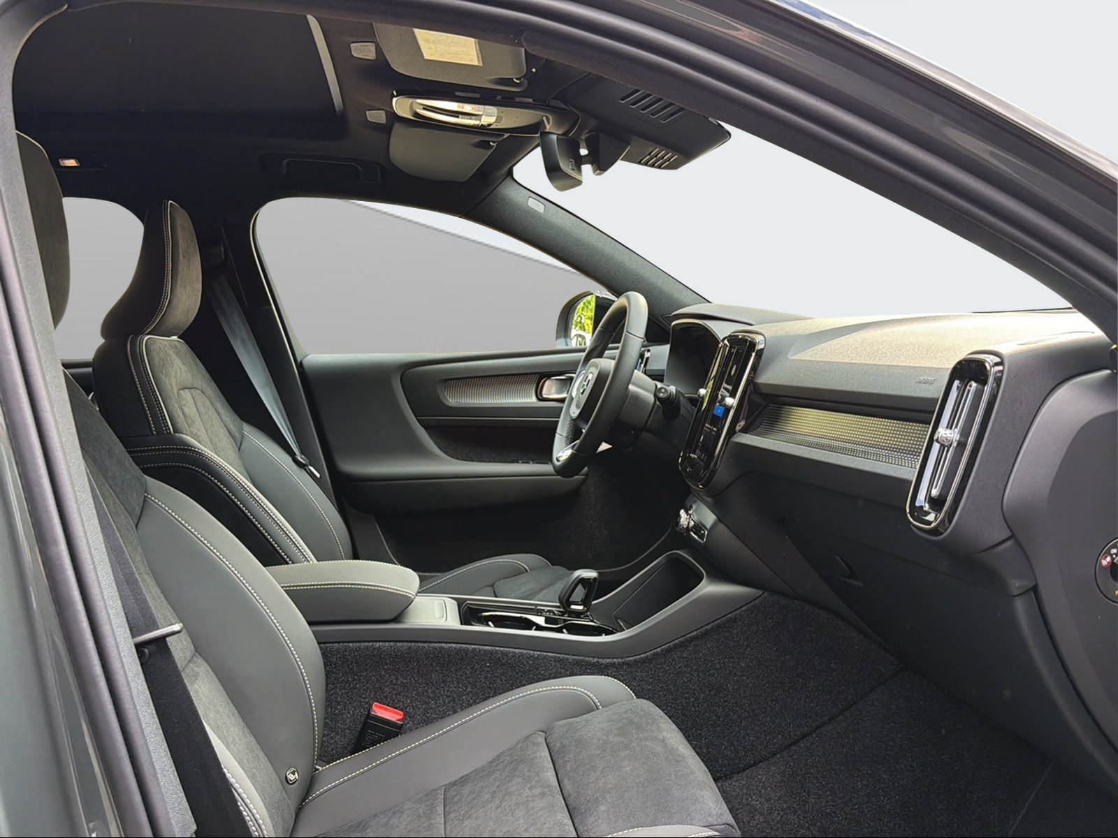 VOLVO EX40 Twin XCENTRIC Edition AWD-image-13