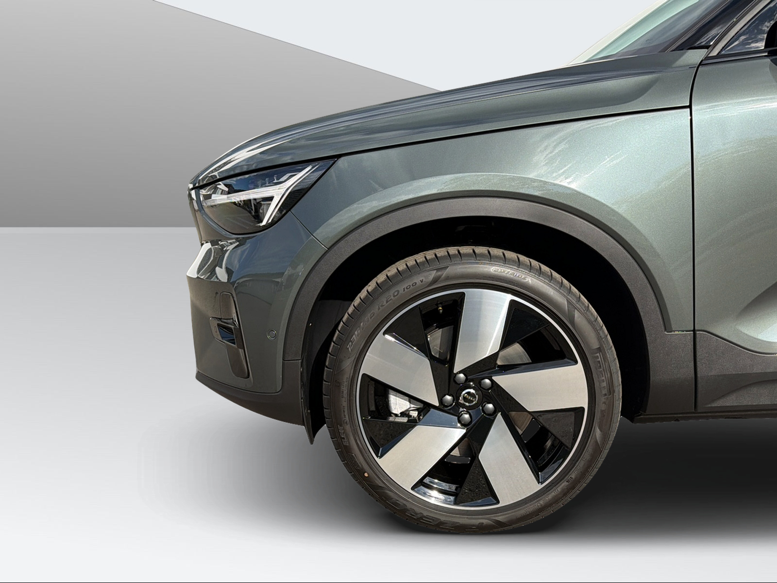 VOLVO EX40 Twin XCENTRIC Edition AWD-image-8