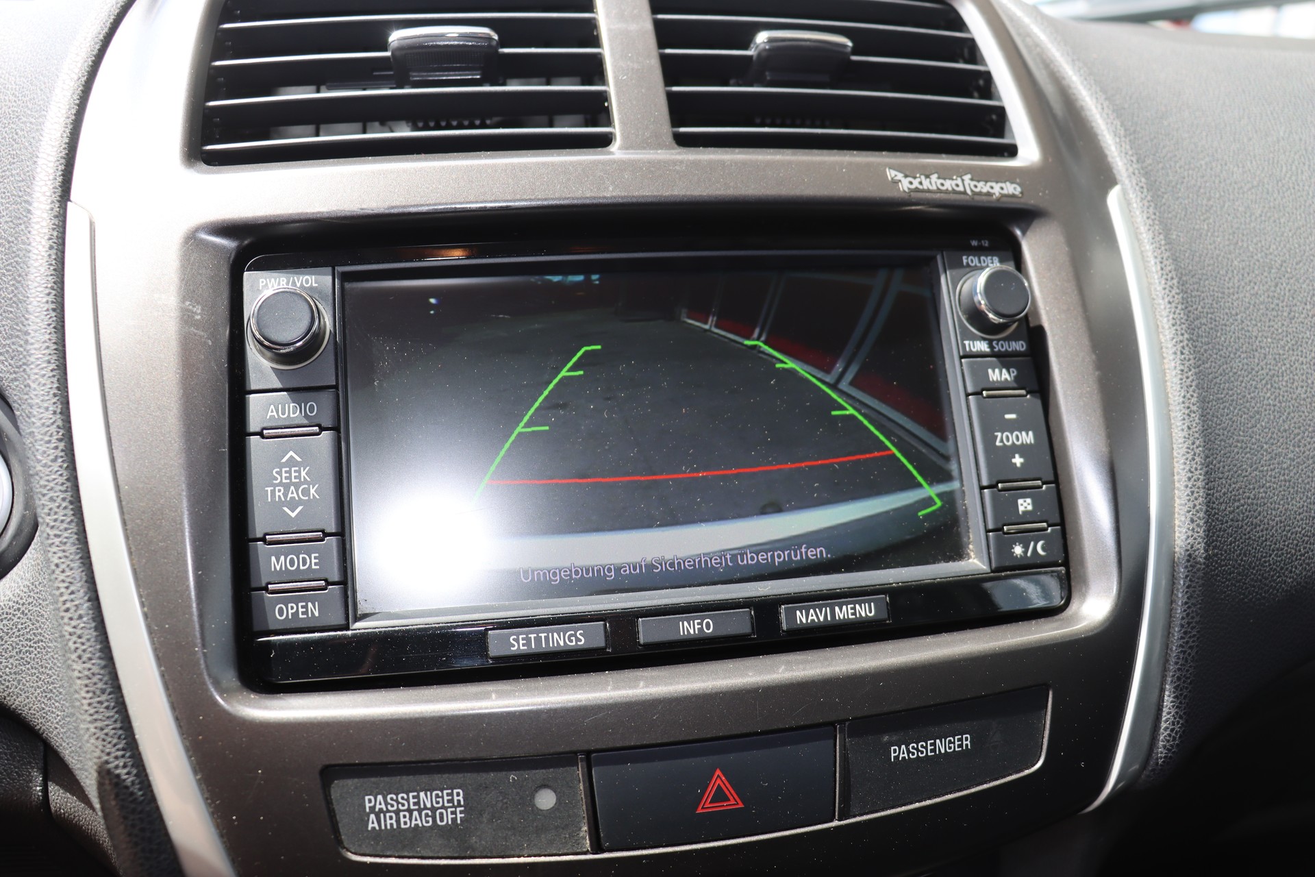 MITSUBISHI ASX 1.8 DID Navigator 4WD-image-12