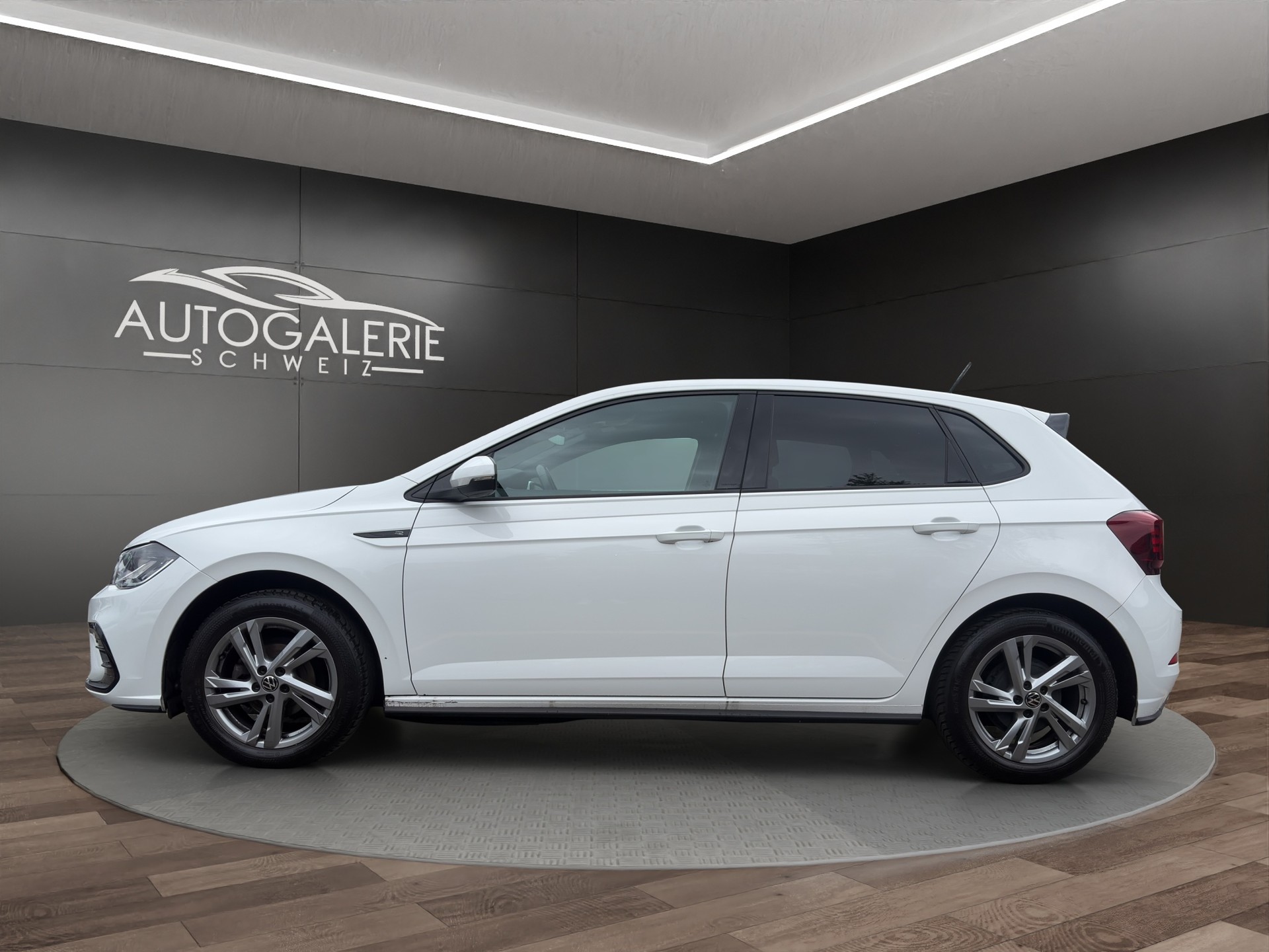 VW Polo 1.0 TSI R-Line DSG | CH | Adaptiver Tempomat ACC | Navi Discover Pro | Digital Cockpit Pro | Lane & Front Assist |-showroom-element-1