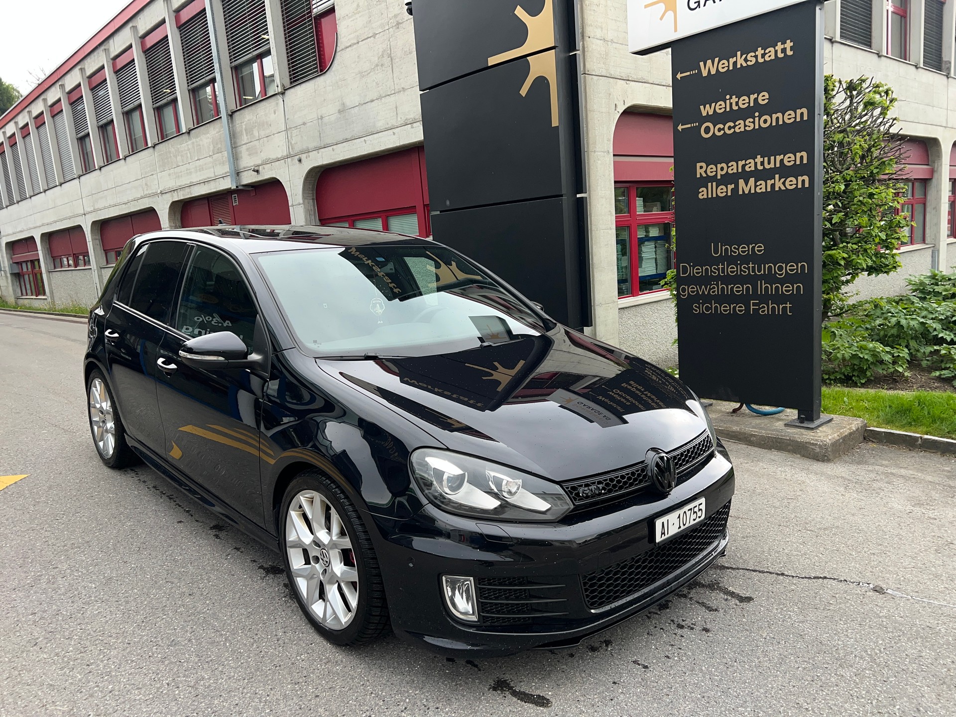 VW Golf 2.0 TSI GTI Edition 35-image-0