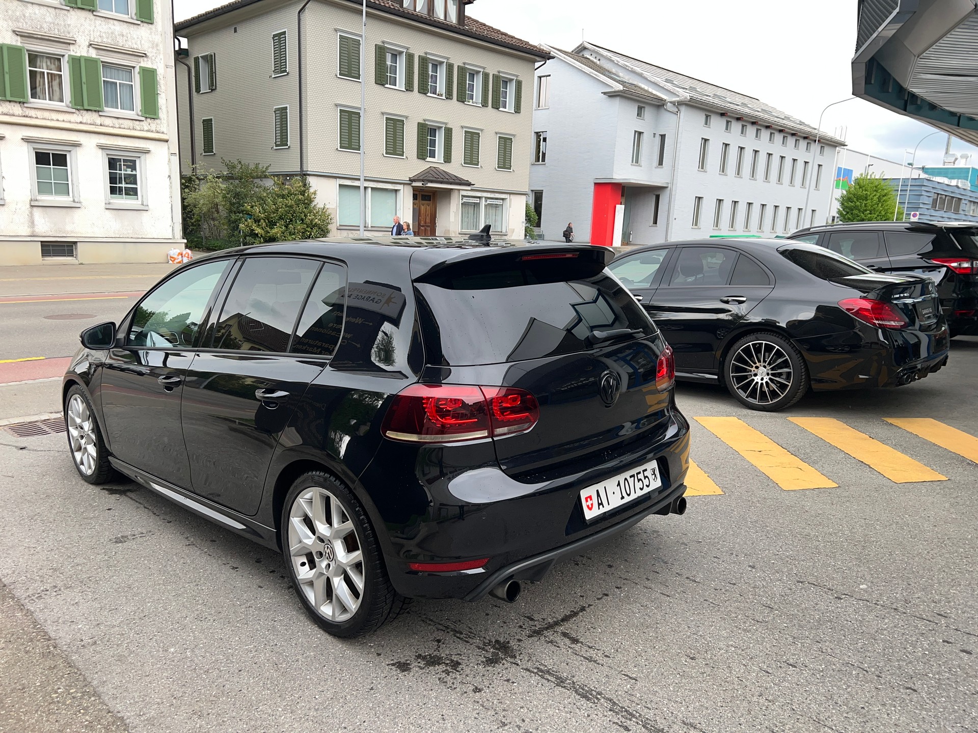 VW Golf 2.0 TSI GTI Edition 35-image-3
