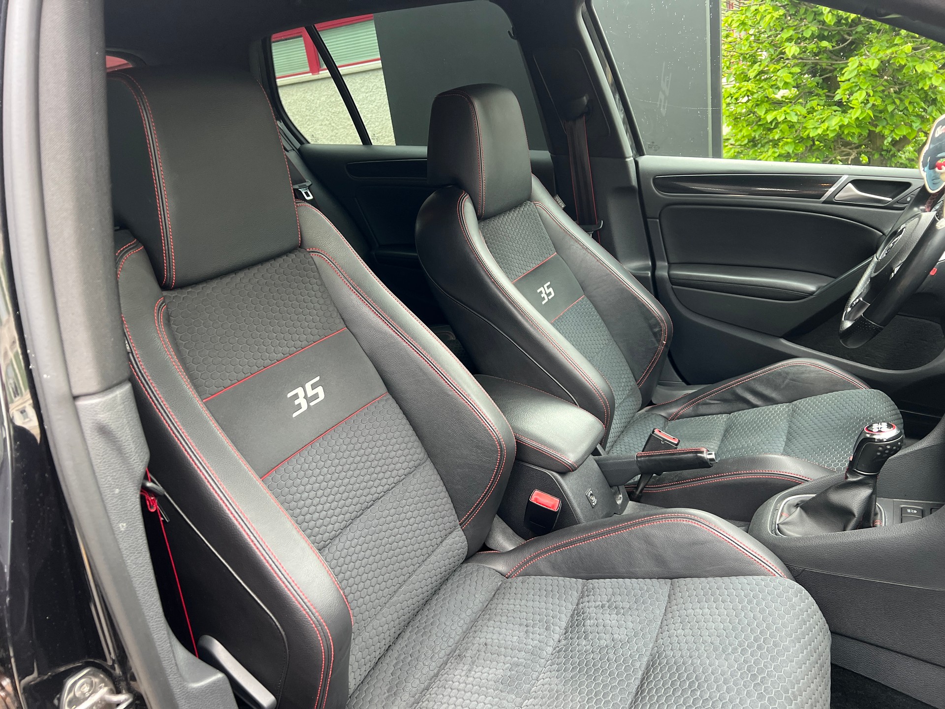 VW Golf 2.0 TSI GTI Edition 35-image-9