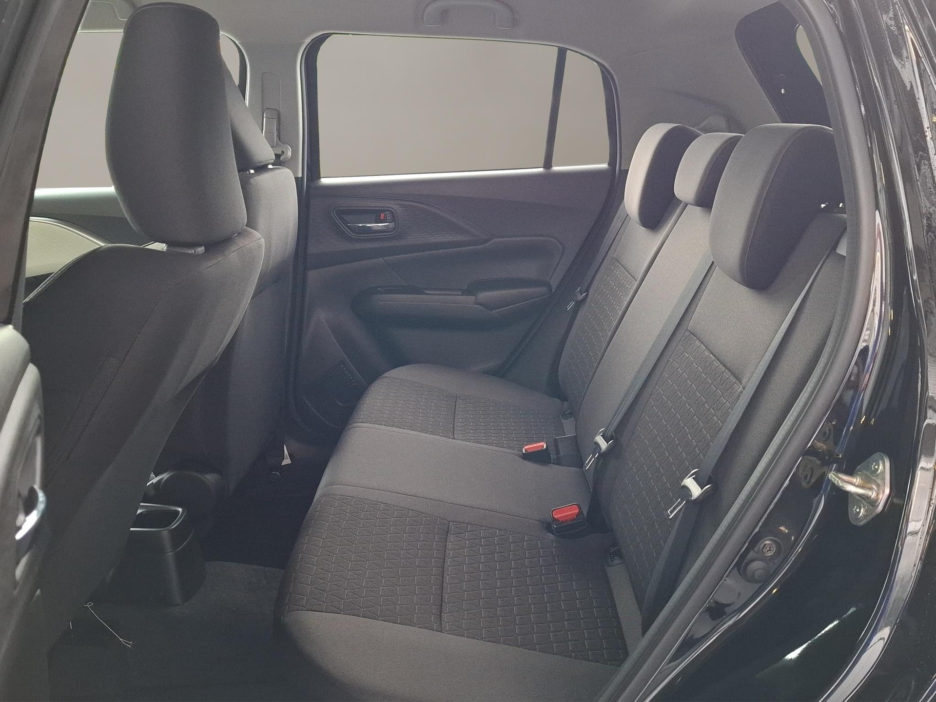 SUZUKI Swift 1.2 Sakura Top Hybrid 4x4-image-9