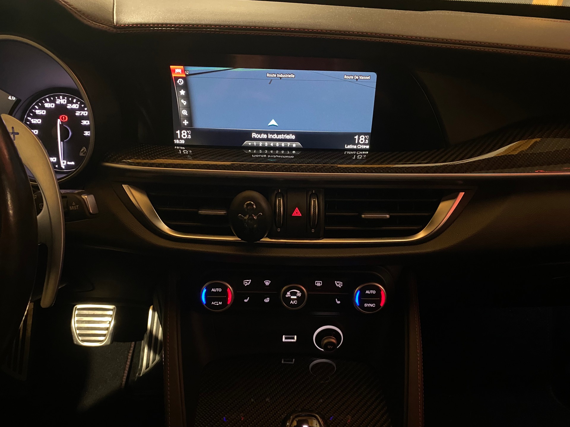 ALFA ROMEO Stelvio 2.9 V6 Quadrifoglio Q4 Automatic-image-17