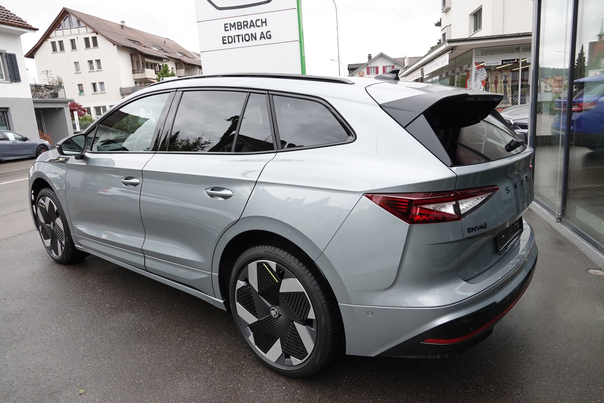 SKODA Enyaq RS 4x4-image-7