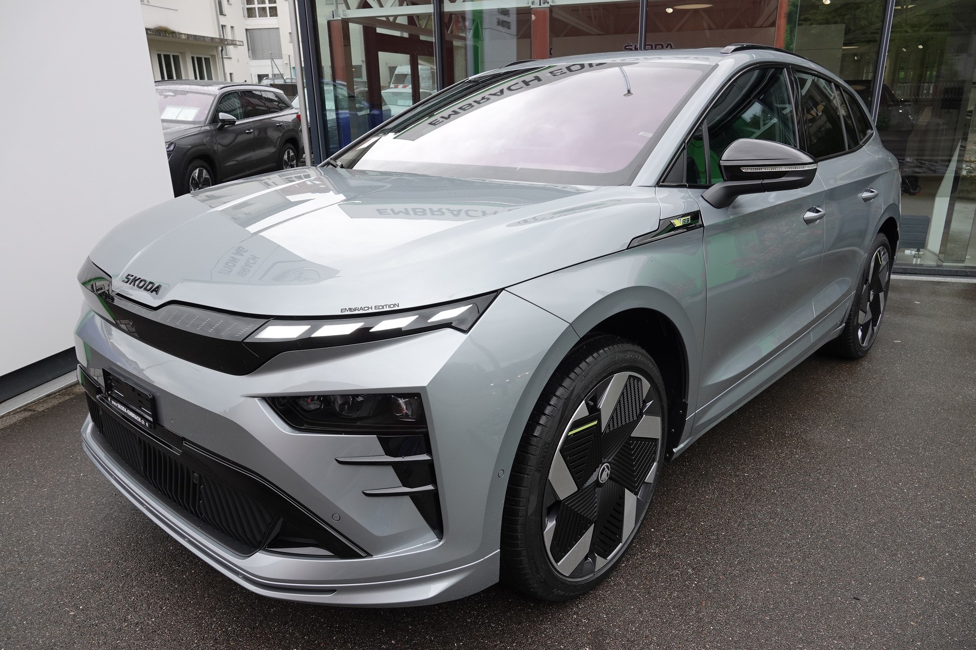 SKODA Enyaq RS 4x4-showroom-element-2
