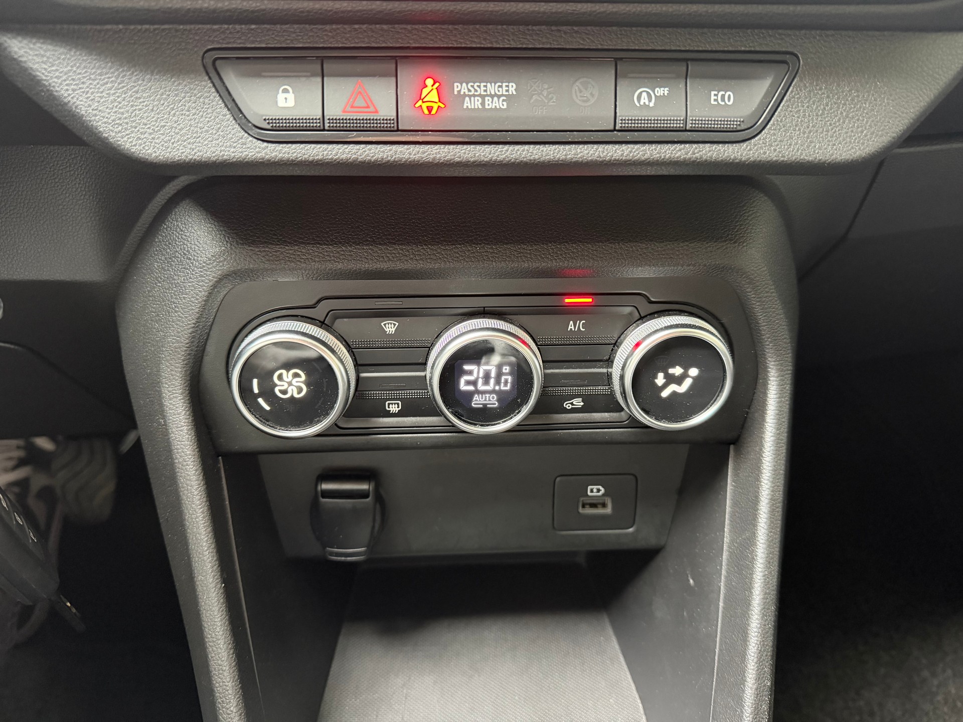 DACIA Sandero Stepway TCe 90 Comfort-image-12