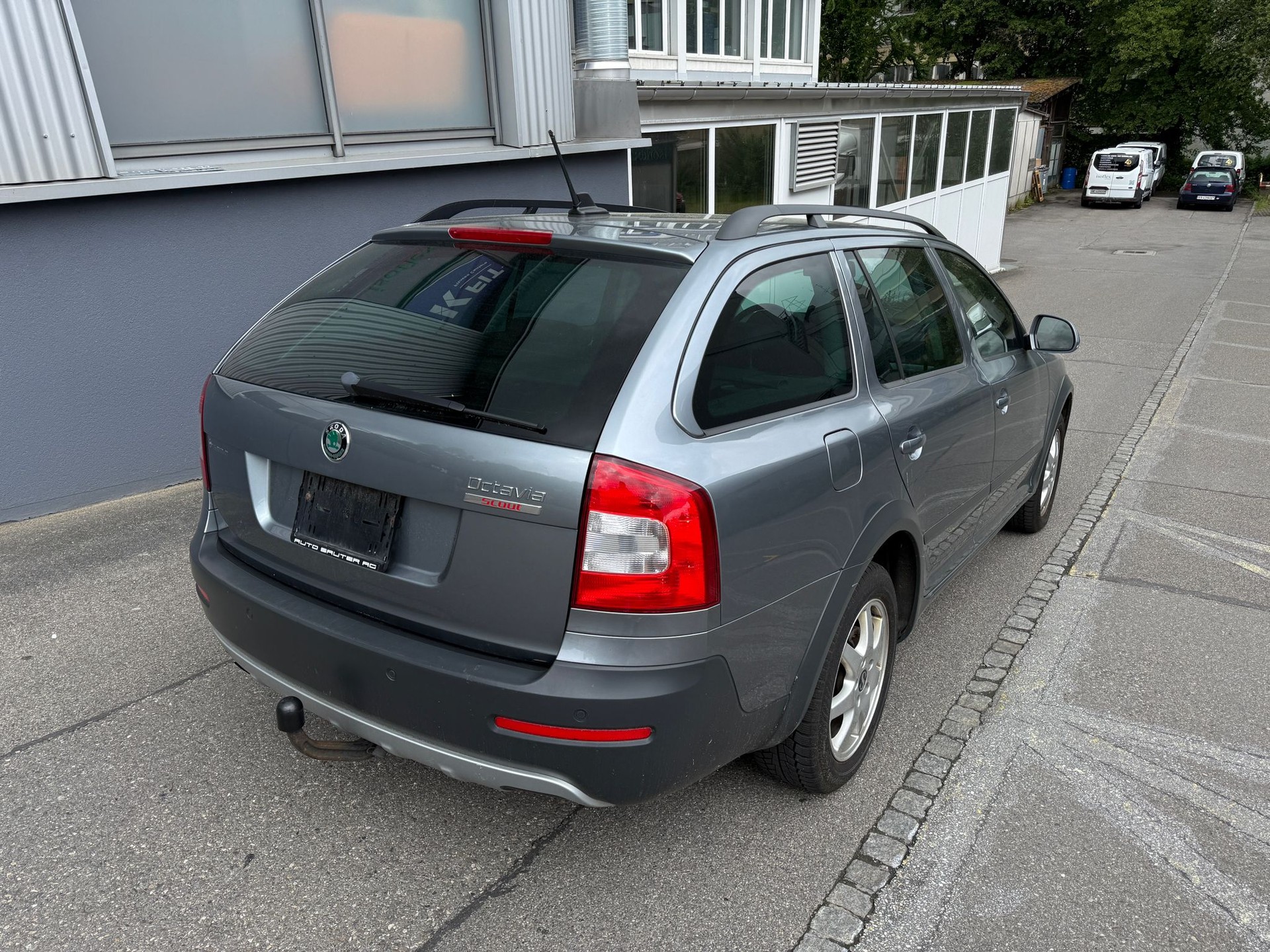 SKODA Octavia Combi 1.8 TSI Scout 4x4-image-4