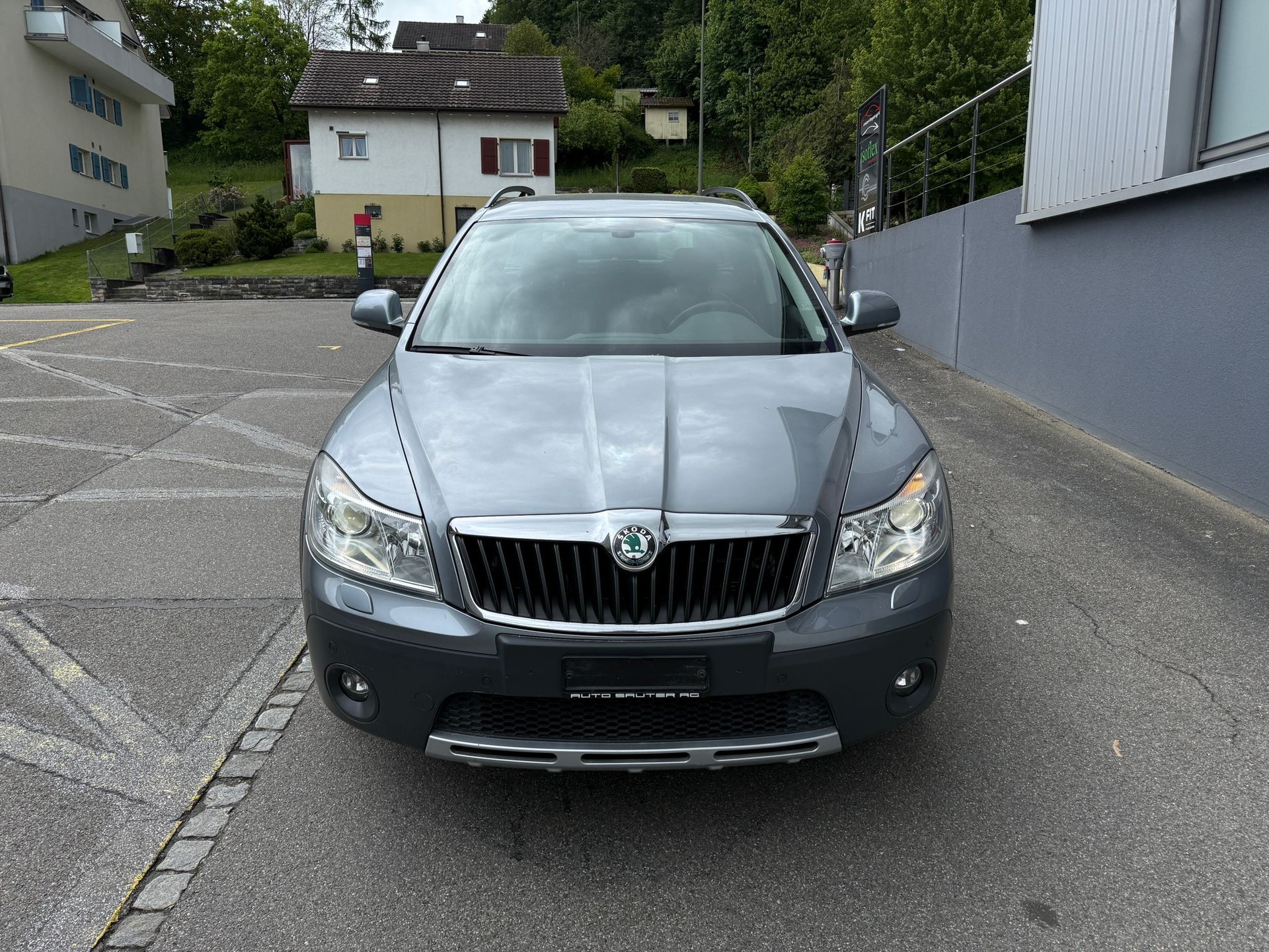 SKODA Octavia Combi 1.8 TSI Scout 4x4-image-5