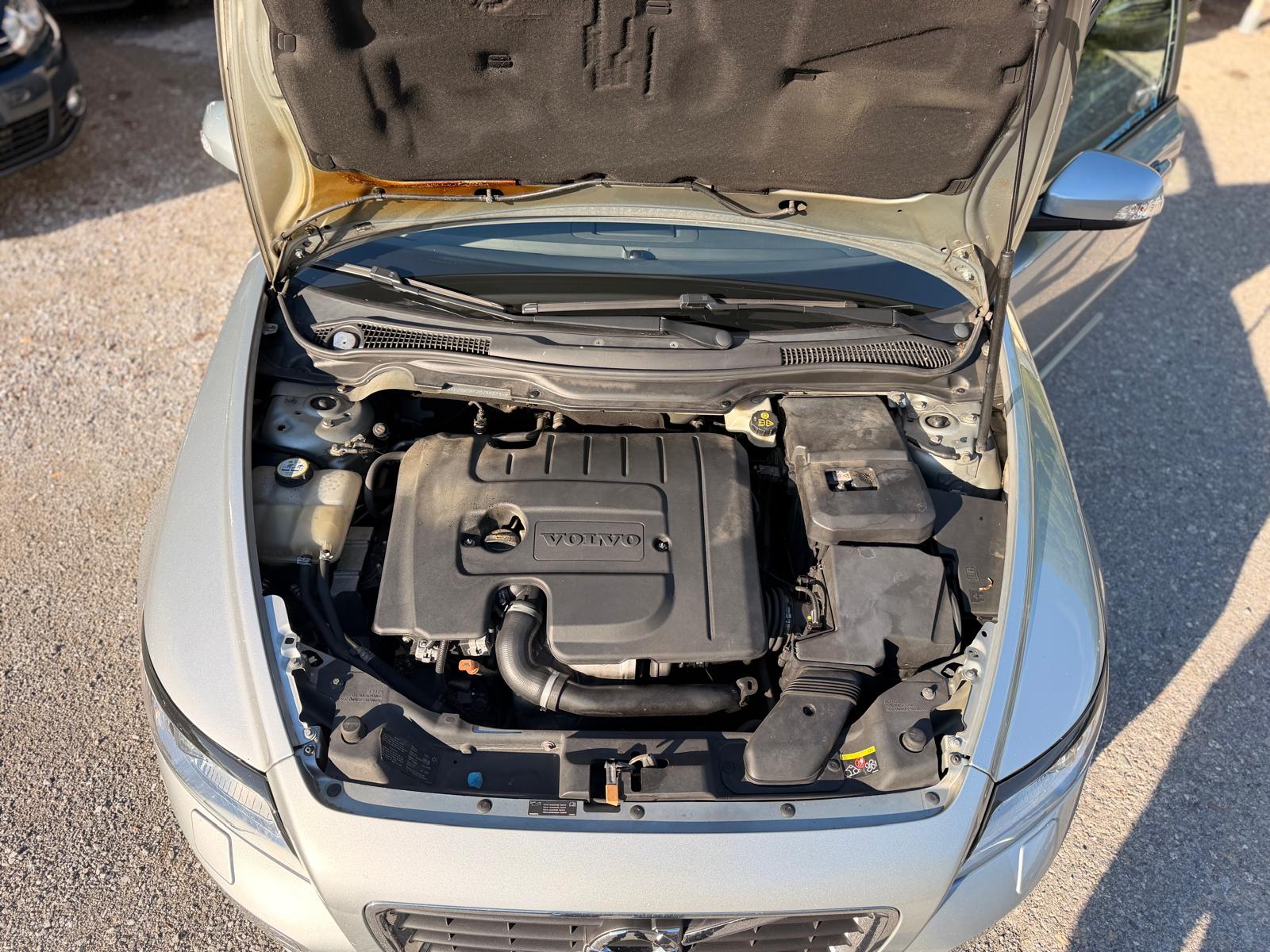 VOLVO V50 1.6D DRIVe Momentum | Sparsam | Gepflegt | Klima-image-11