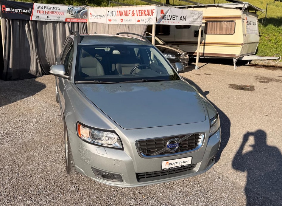 VOLVO V50 1.6D DRIVe Momentum | Sparsam | Gepflegt | Klima-image-3