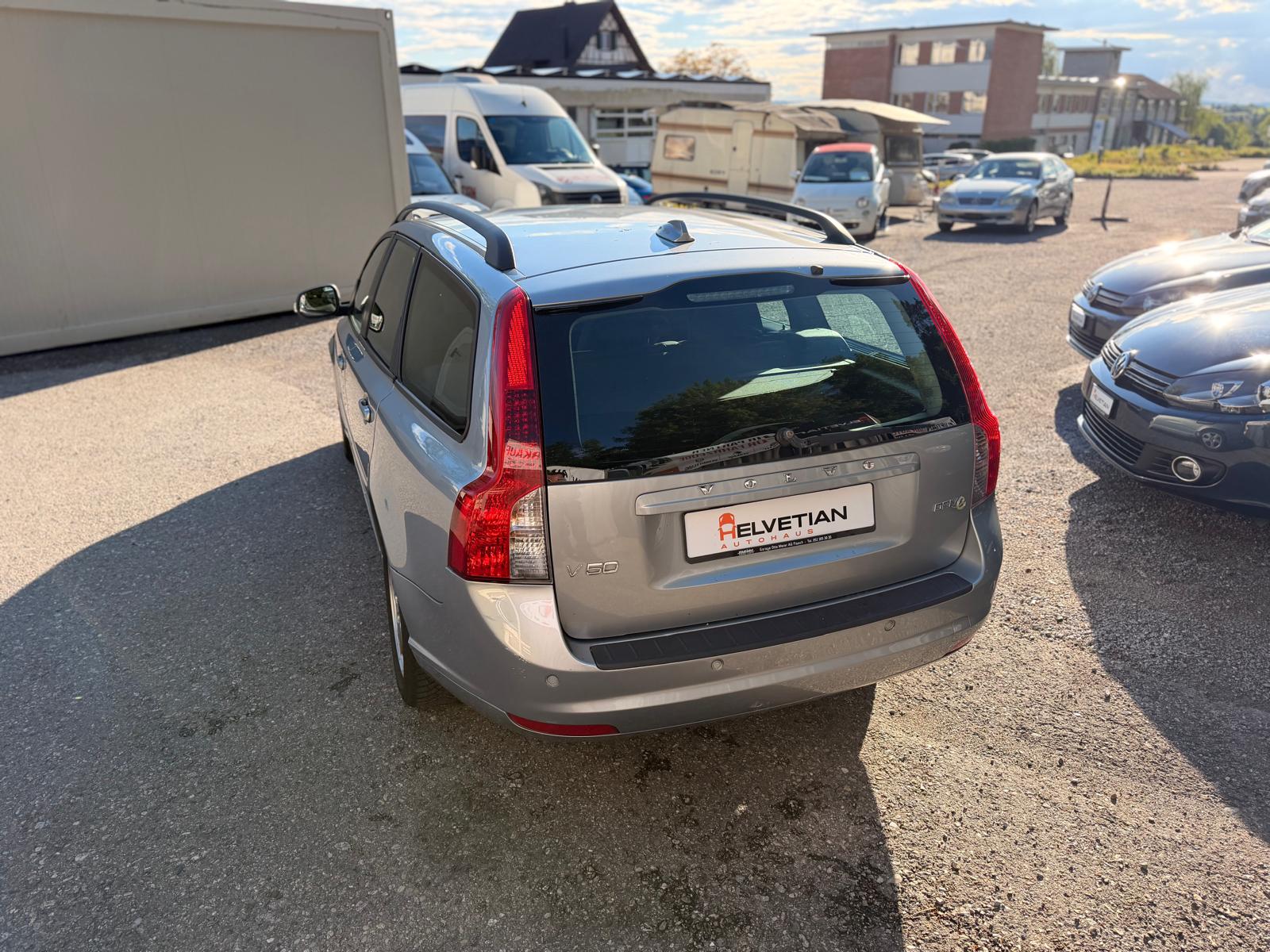 VOLVO V50 1.6D DRIVe Momentum | Sparsam | Gepflegt | Klima-image-7