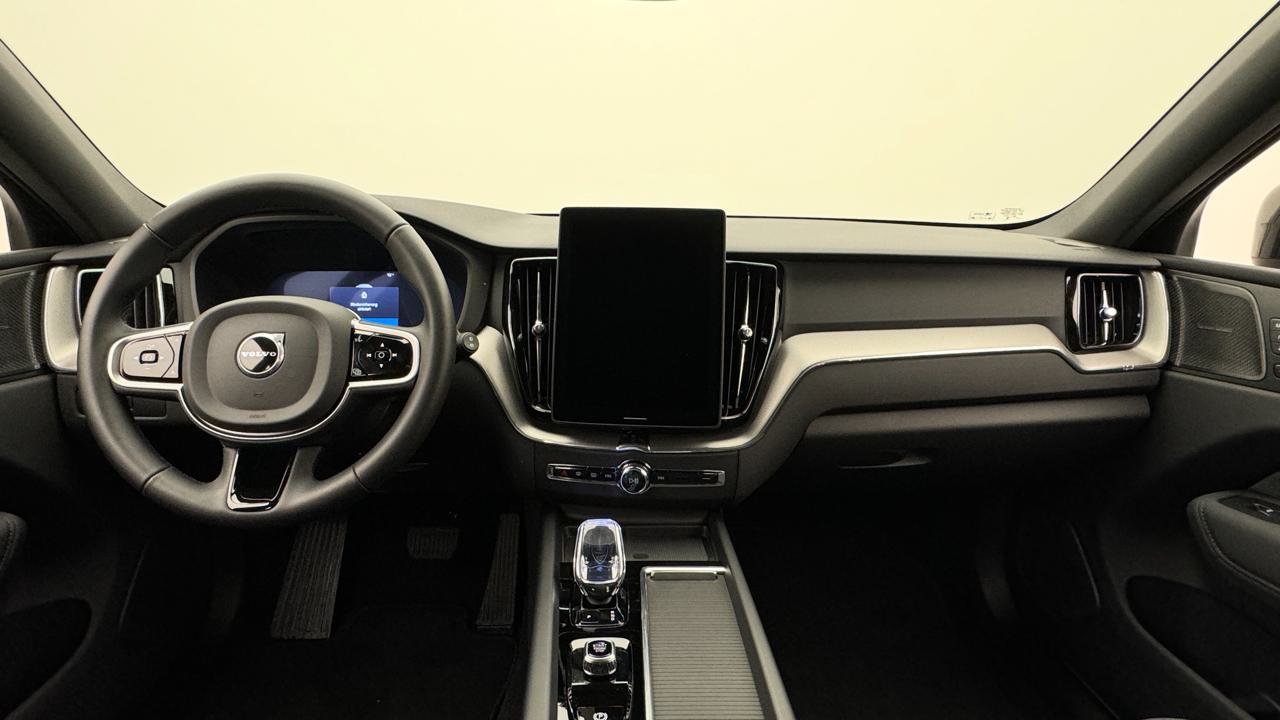 VOLVO XC60 B5 Benzin Mild Hybrid AWD Black Edition Geartronic-image-5