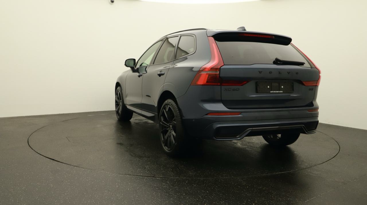 VOLVO XC60 B5 Benzin Mild Hybrid AWD Black Edition Geartronic-image-3