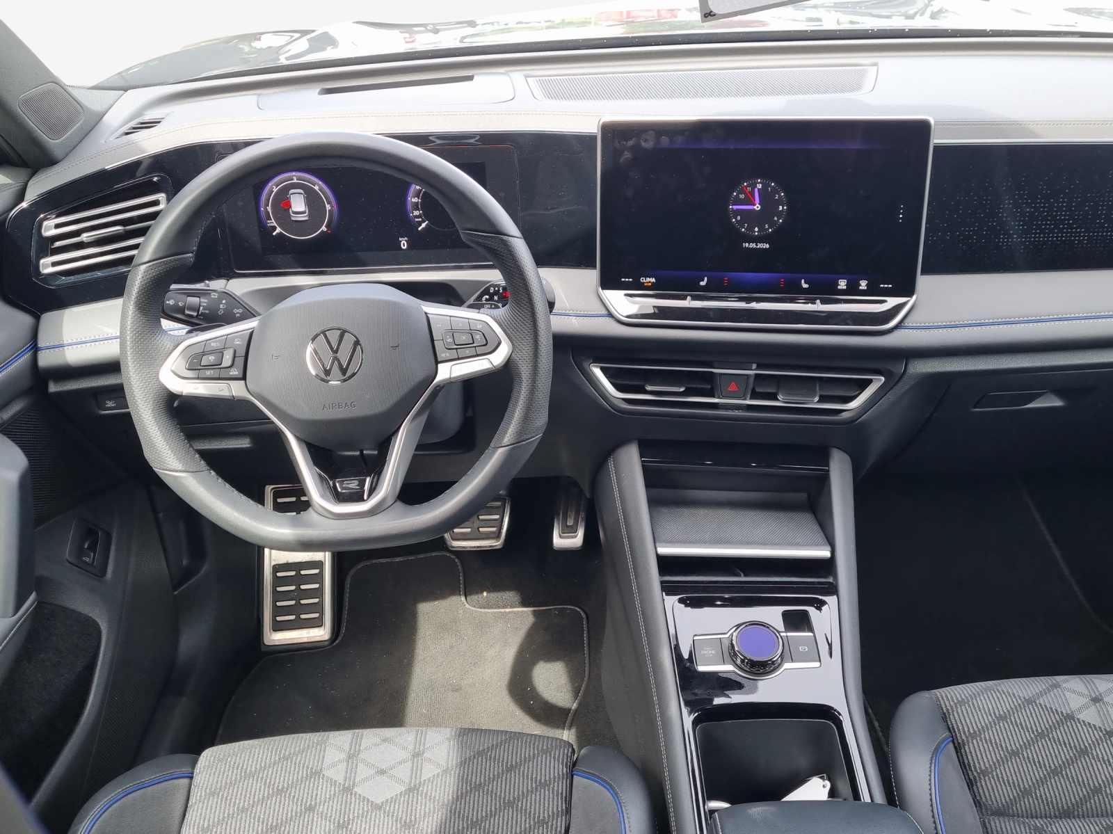 VW Tiguan 2.0 TDI SCR R-Line 4Motion DSG-image-8