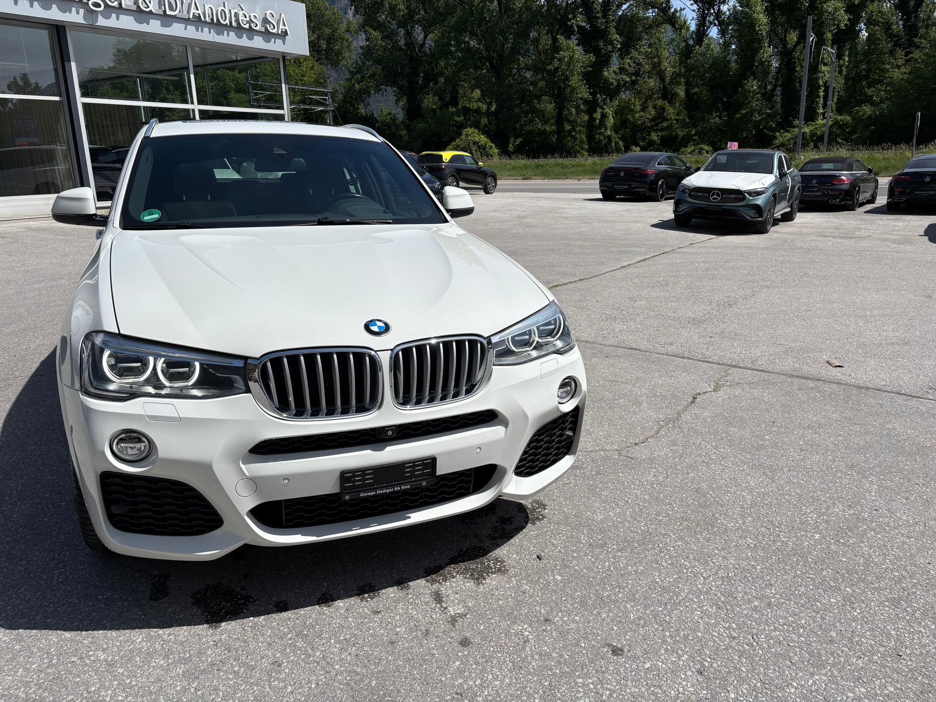 BMW X4 xDrive 28i xLine Steptronic-showroom-element-3