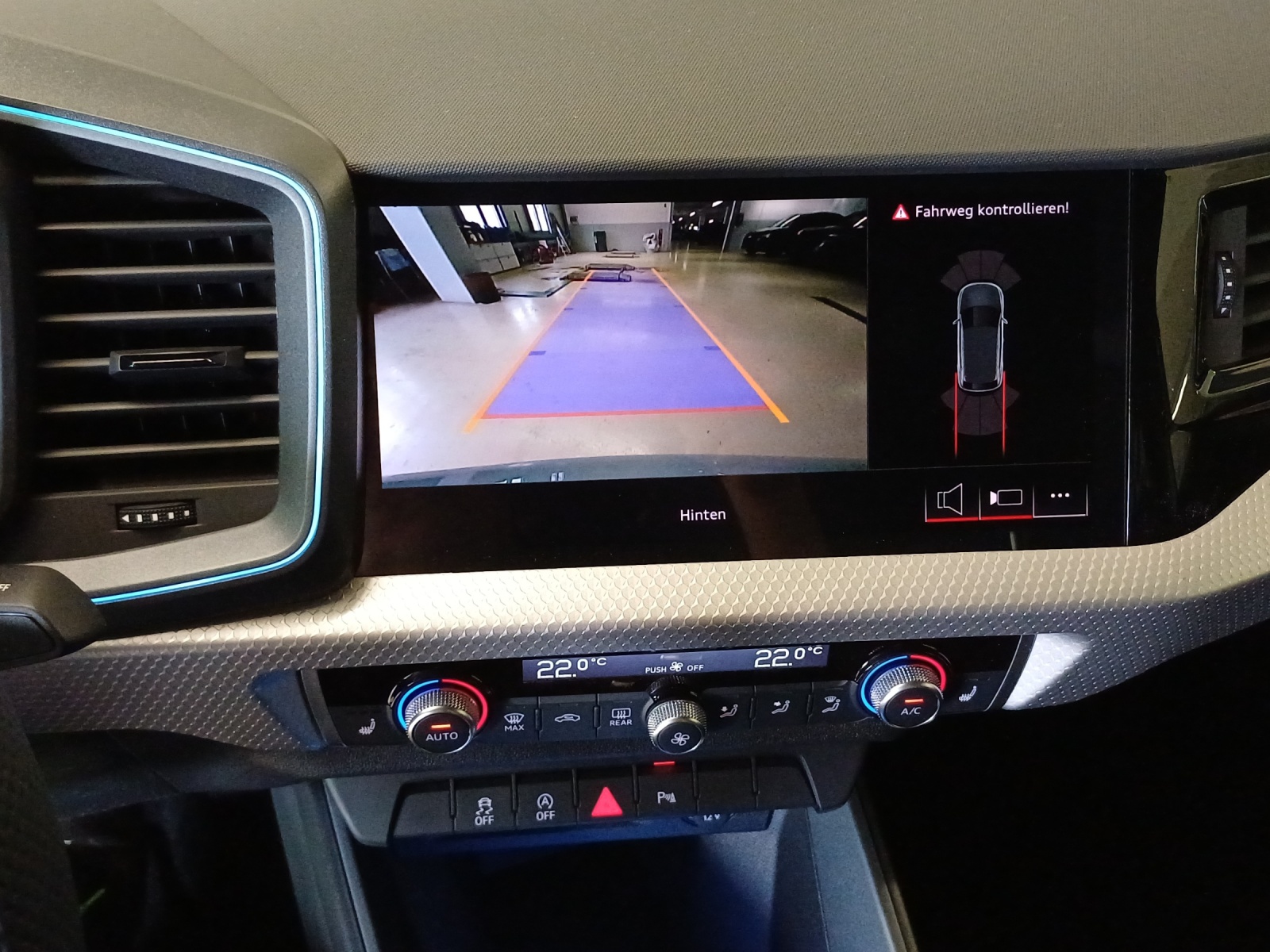 AUDI A1 Sportback 30 TFSI S Line Attraction S-tronic-image-14