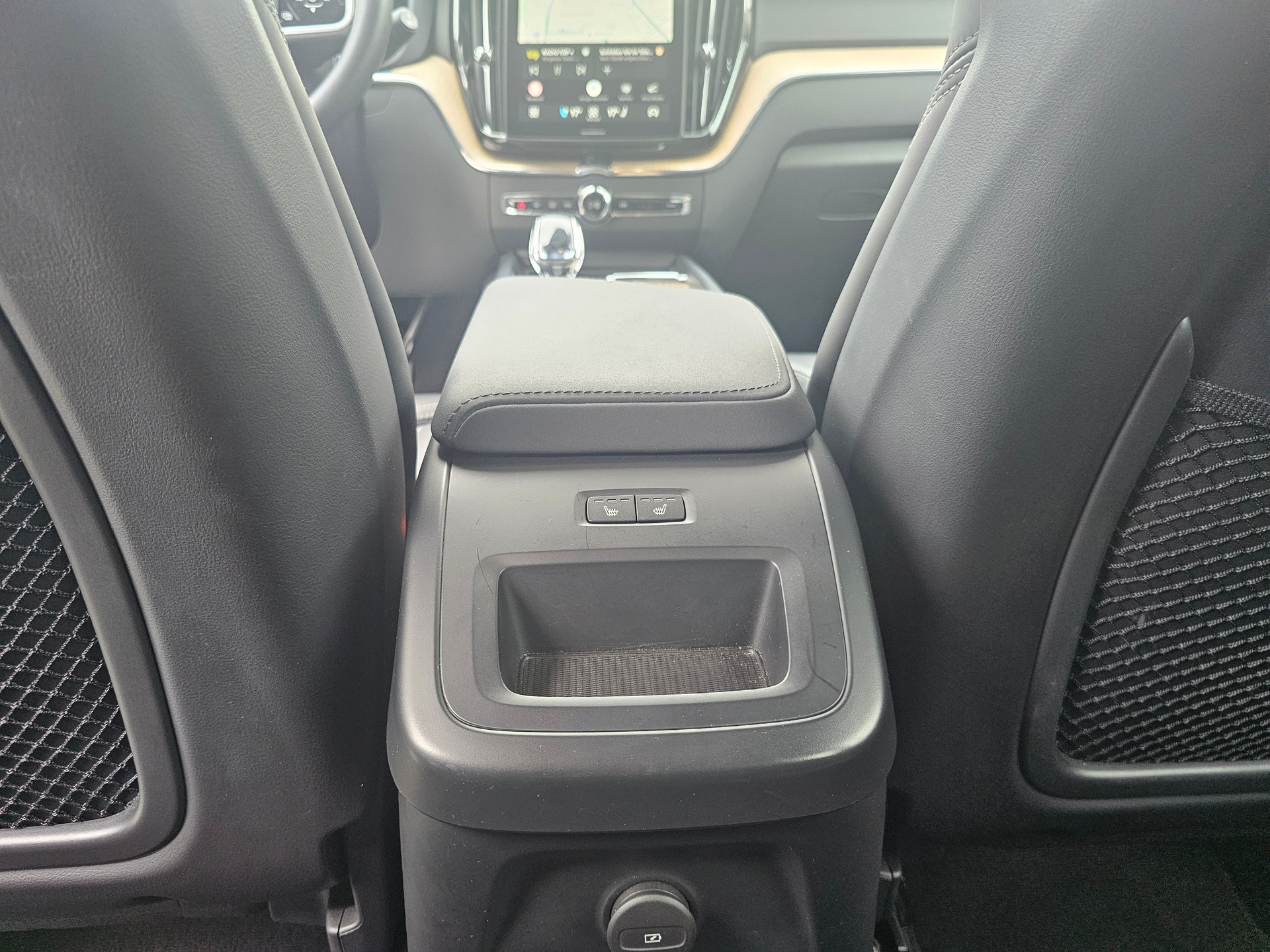 VOLVO XC60 2.0 T8 TE Plus Dark eAWD-image-15