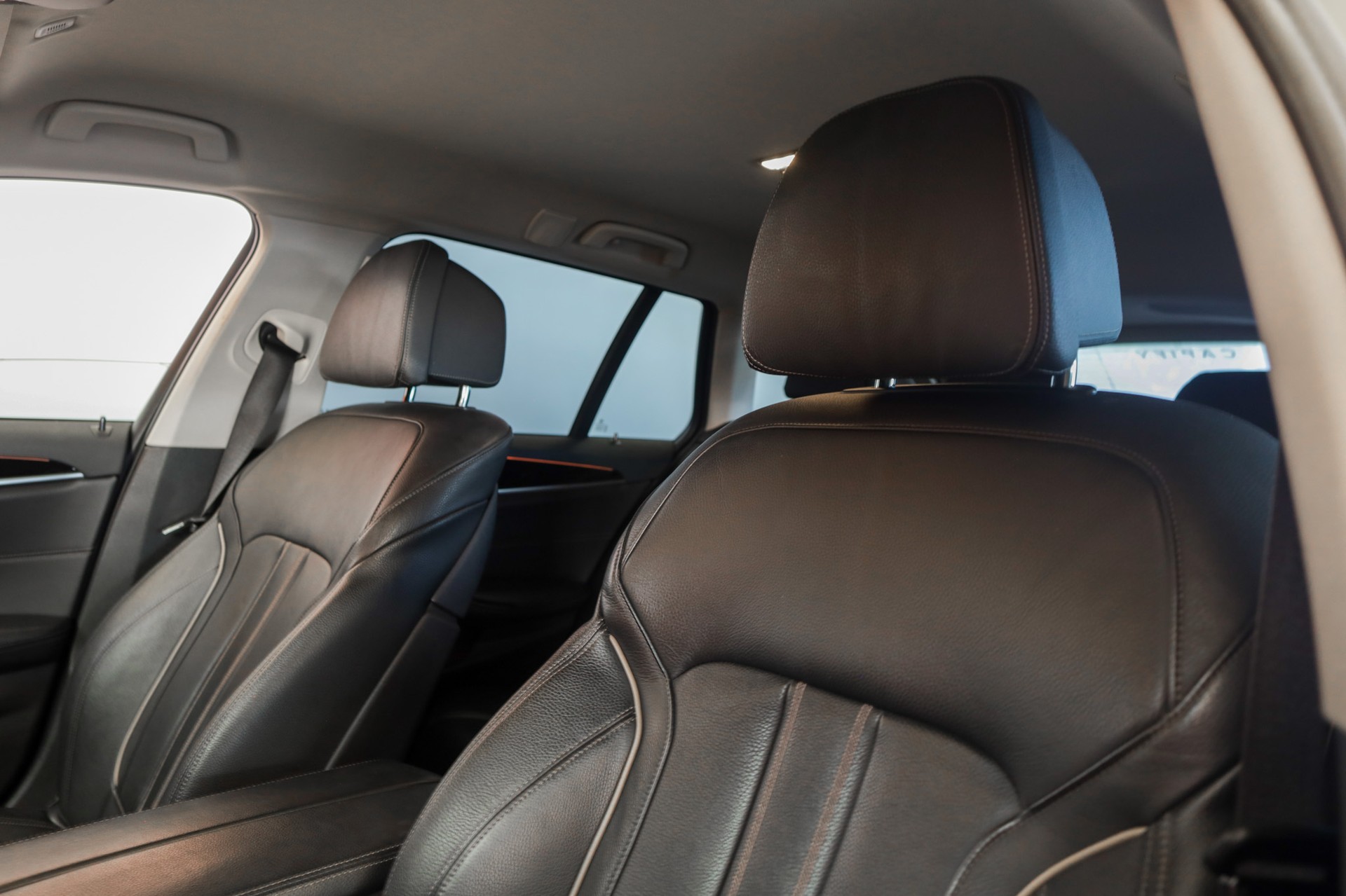 BMW 520d xDrive Touring Sport Line Steptronic-image-9