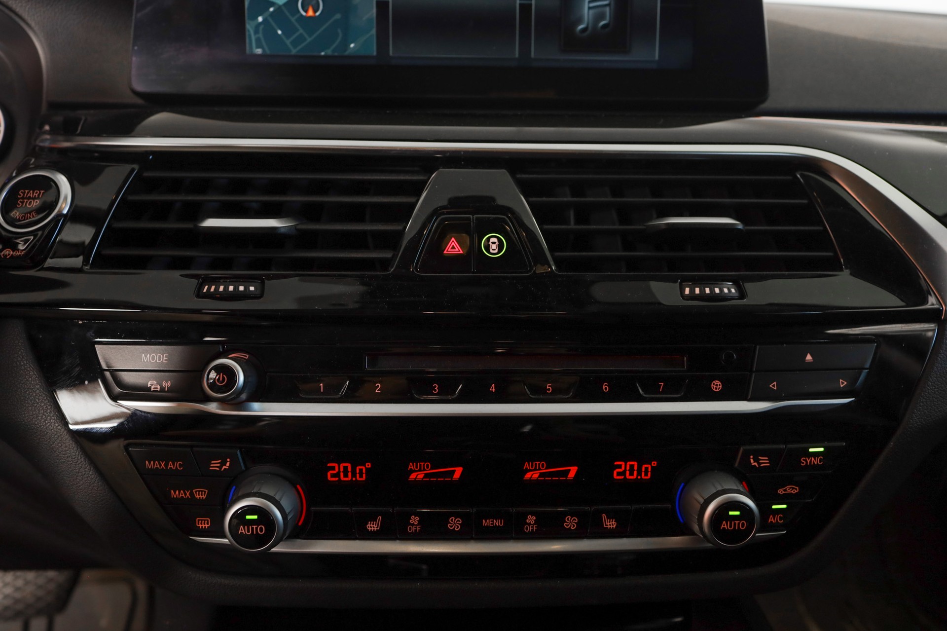 BMW 520d xDrive Touring Sport Line Steptronic-image-15