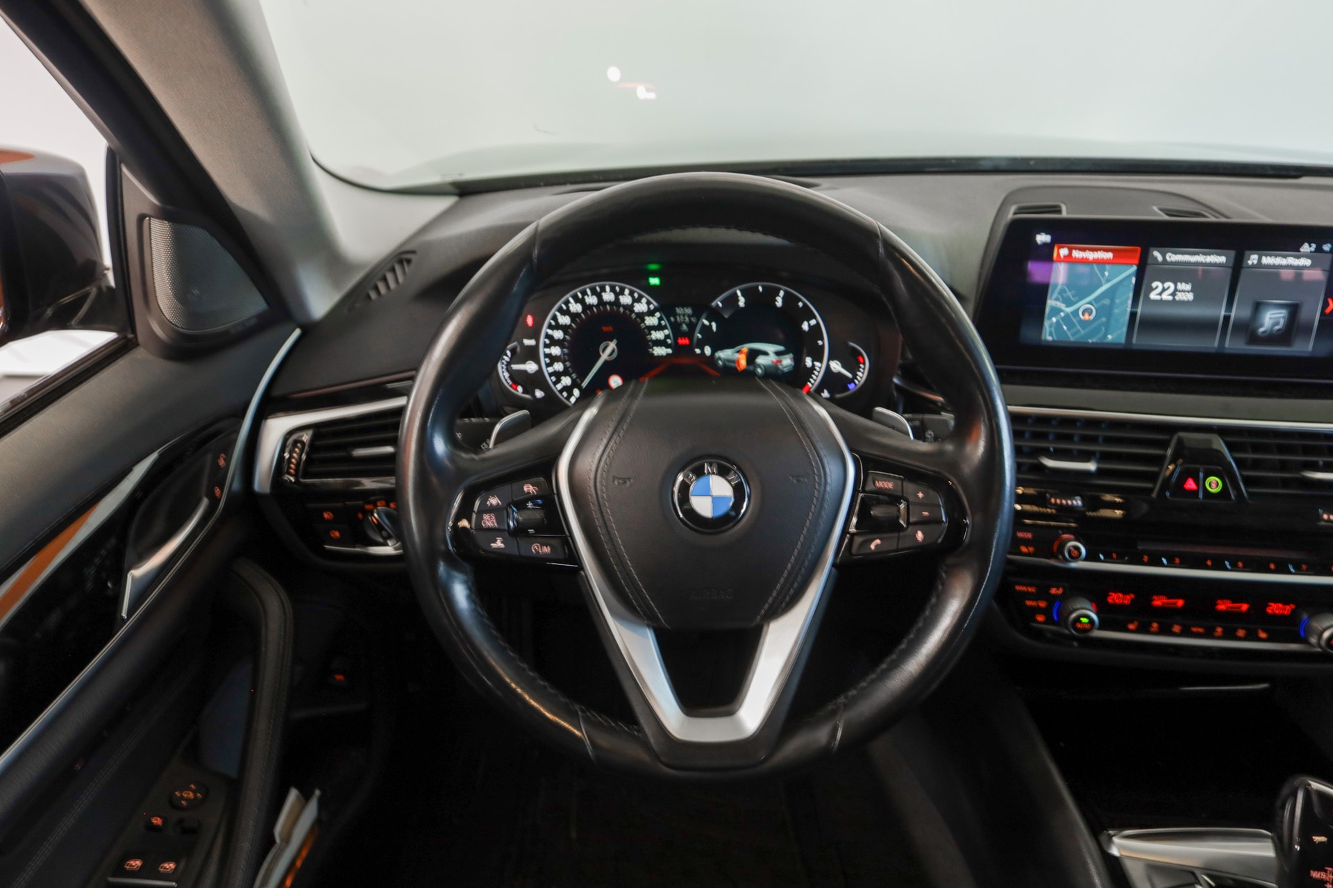 BMW 520d xDrive Touring Sport Line Steptronic-image-8