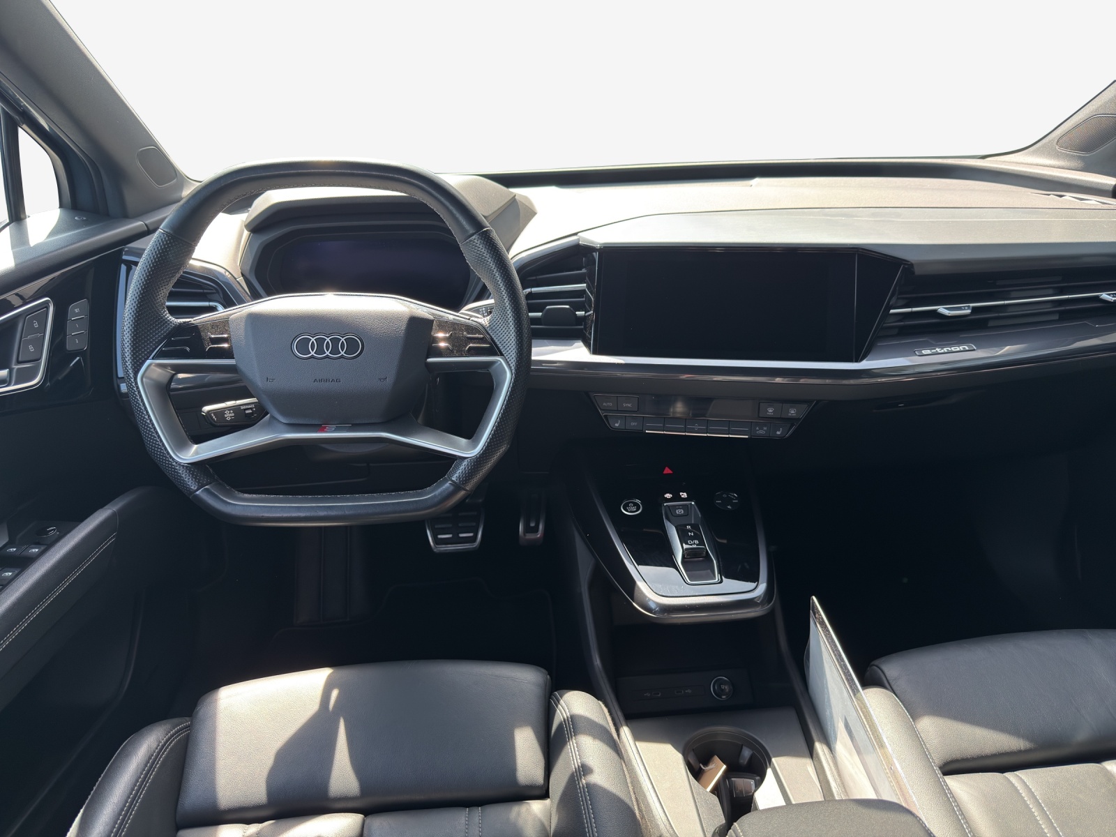 AUDI Q4 e-tron 40-image-9