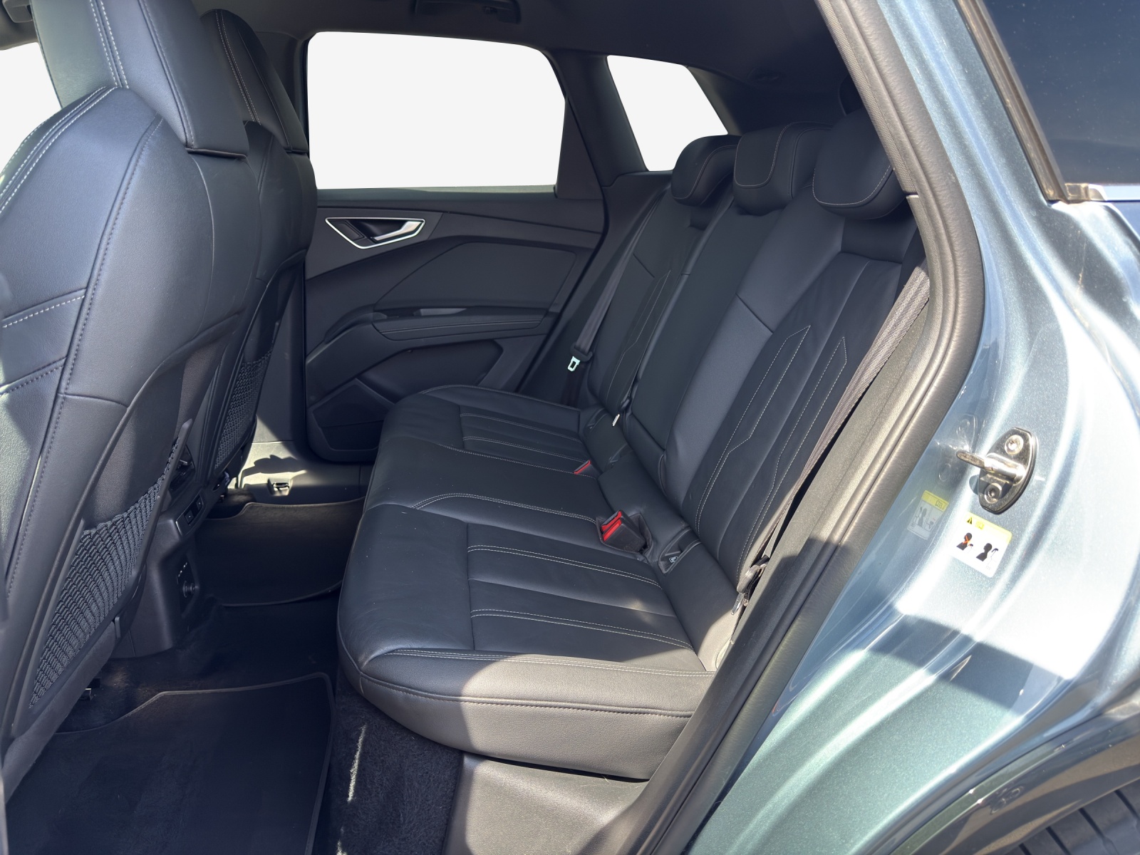 AUDI Q4 e-tron 40-image-12