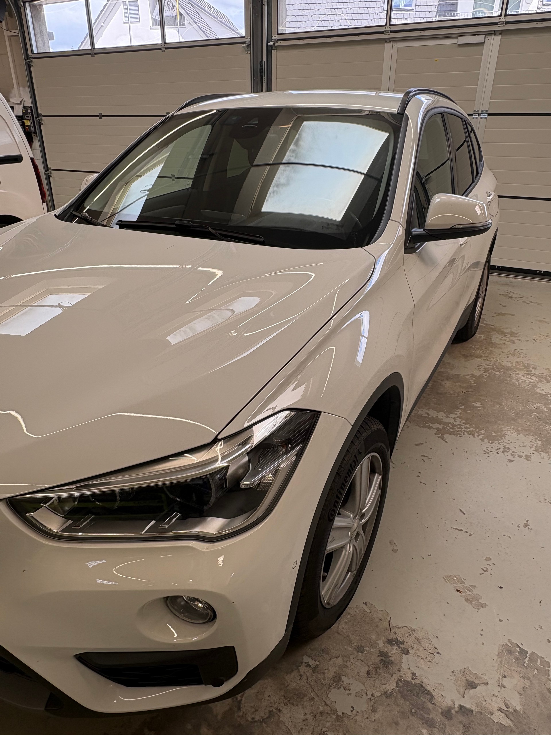 BMW 25i xDrive-image-5