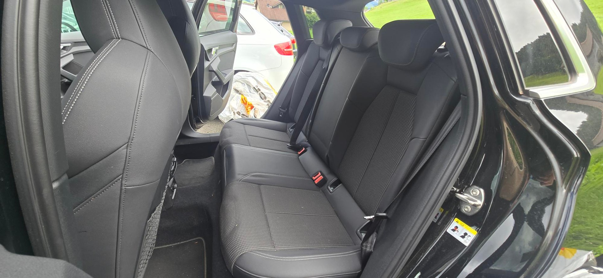 AUDI 1.5 35 TFSI Attraction S-Tronic-image-3