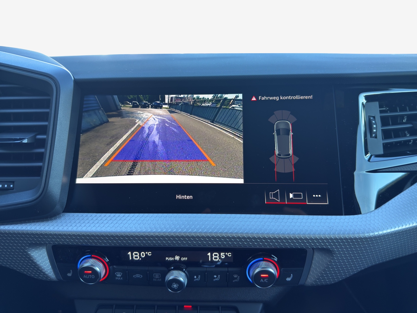 AUDI A1 Sportback 30 TFSI S Line Attraction S-tronic-image-7