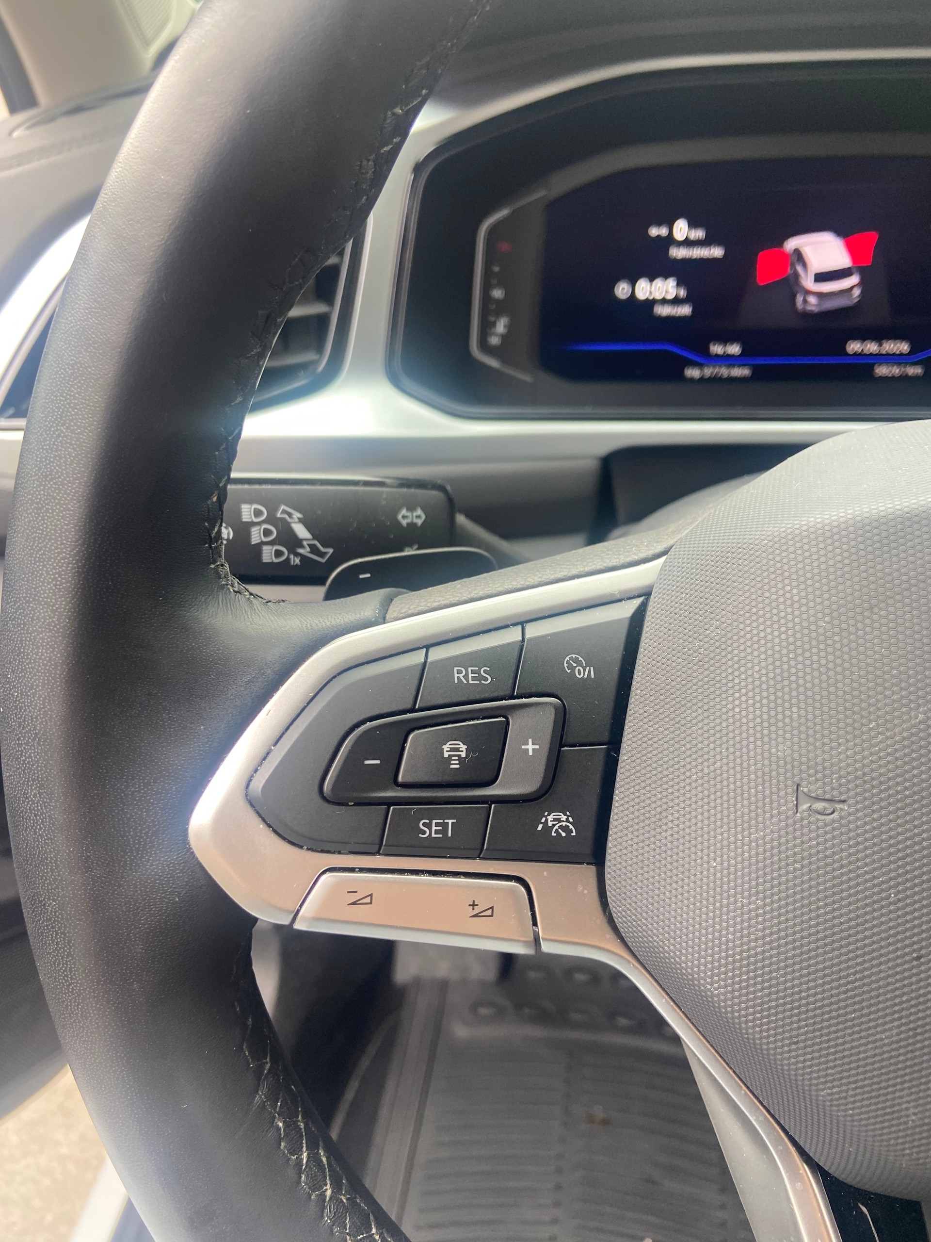 VW T-Roc 2.0 TDI SCR Life DSG-image-14