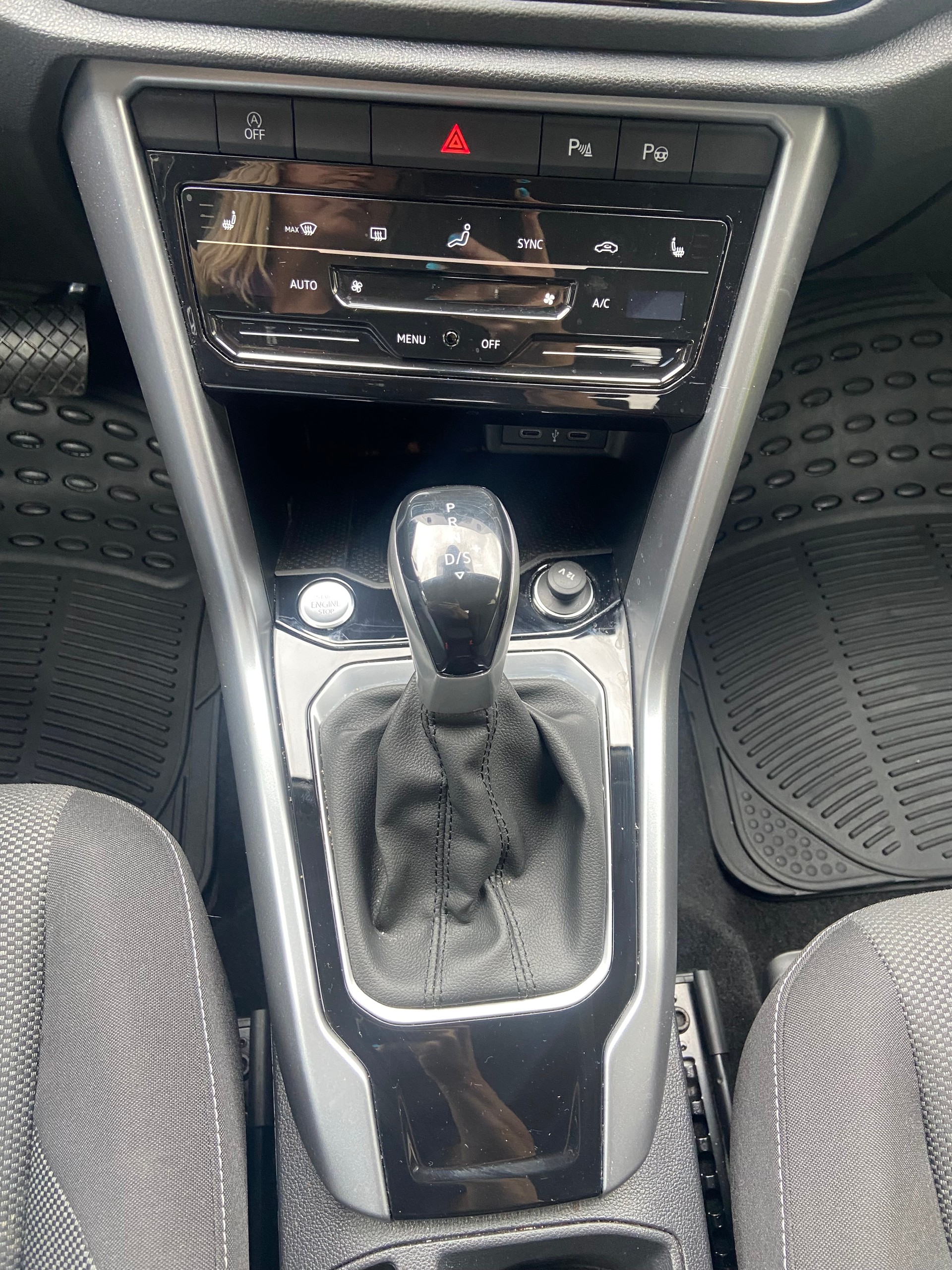 VW T-Roc 2.0 TDI SCR Life DSG-image-12