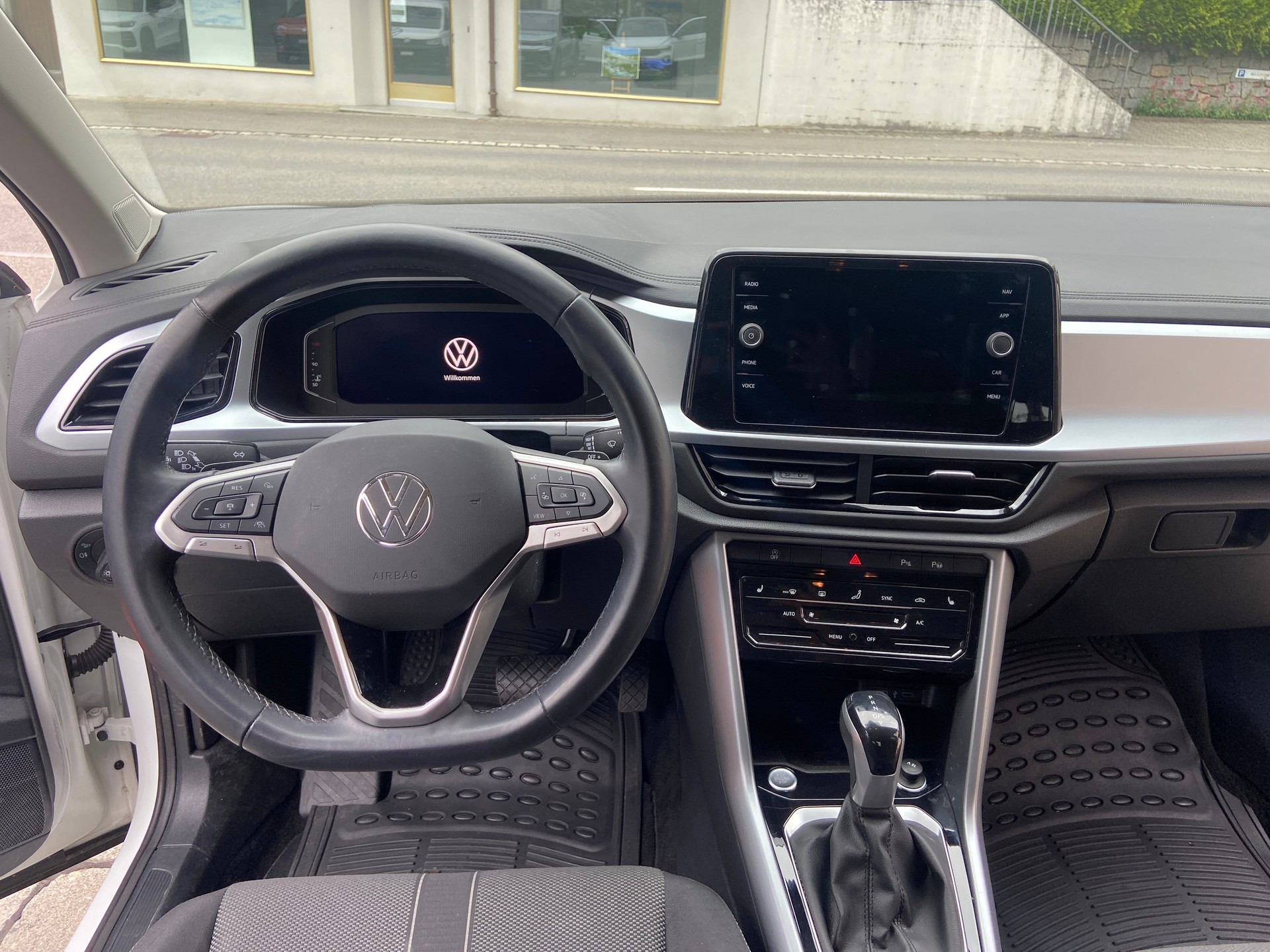 VW T-Roc 2.0 TDI SCR Life DSG-image-6