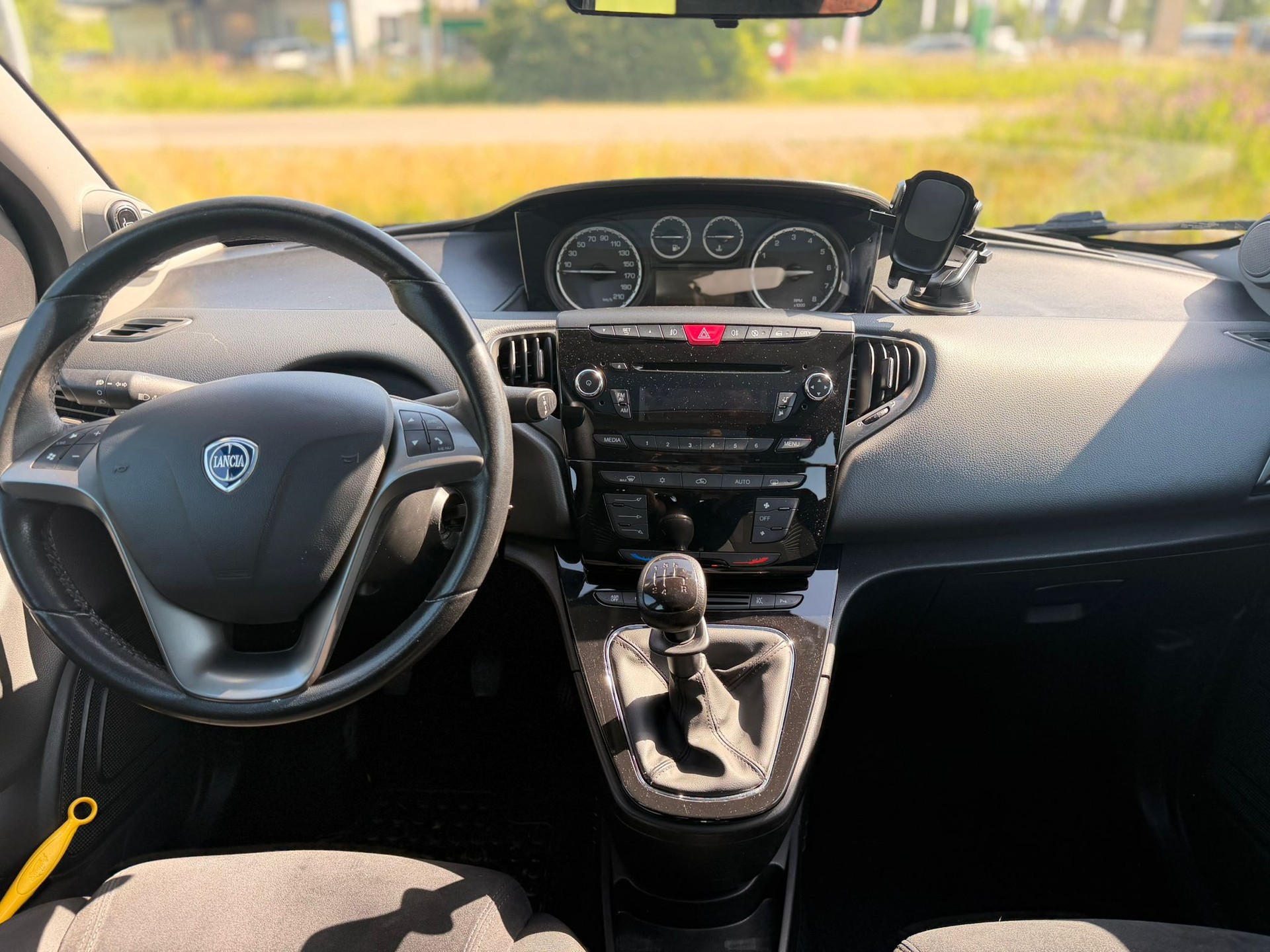 LANCIA Ypsilon 0.9 TwinAir Gold-image-6