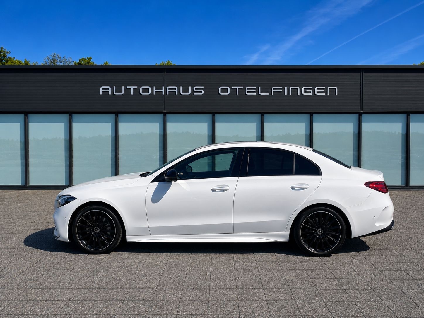MERCEDES-BENZ C 200 AMG Line 4matic-image-0