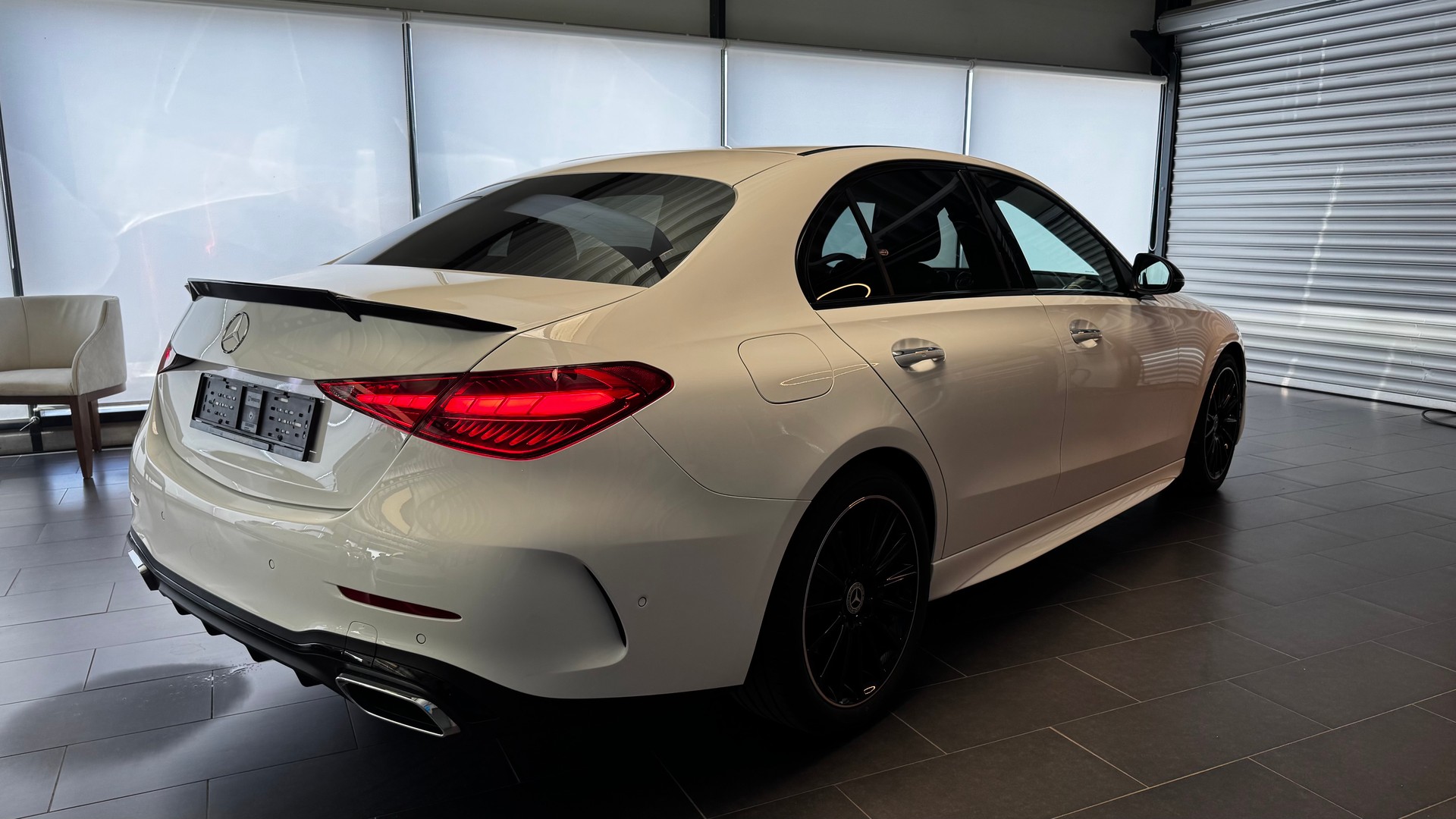 MERCEDES-BENZ C 200 AMG Line 4matic-image-3