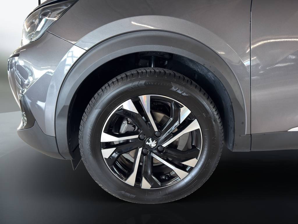 PEUGEOT 2008 1.2 PureTech Allure EAT8-image-15